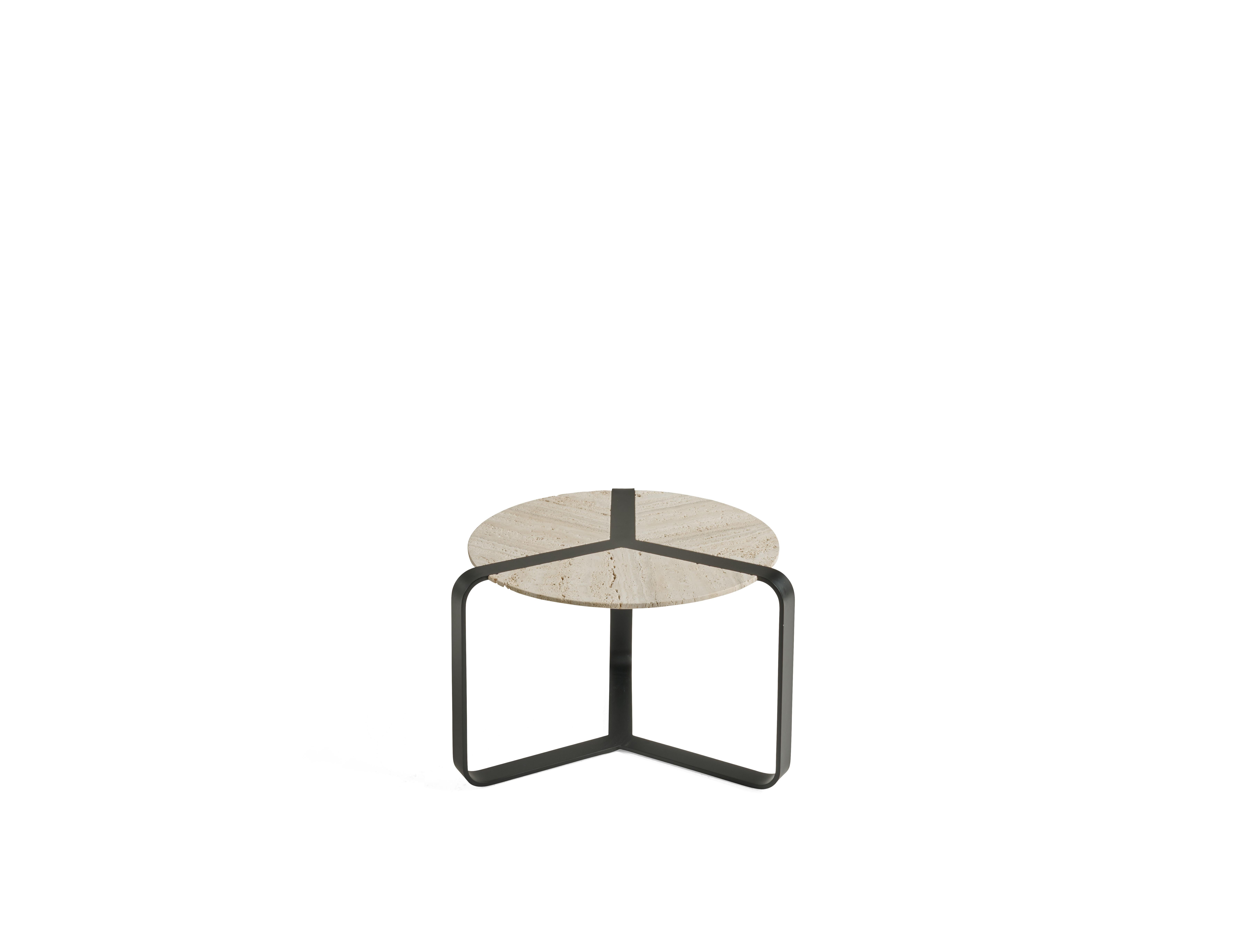 Brooklyn low table with structure in metal with Black (matt) finishing. Top in Travertino marble.