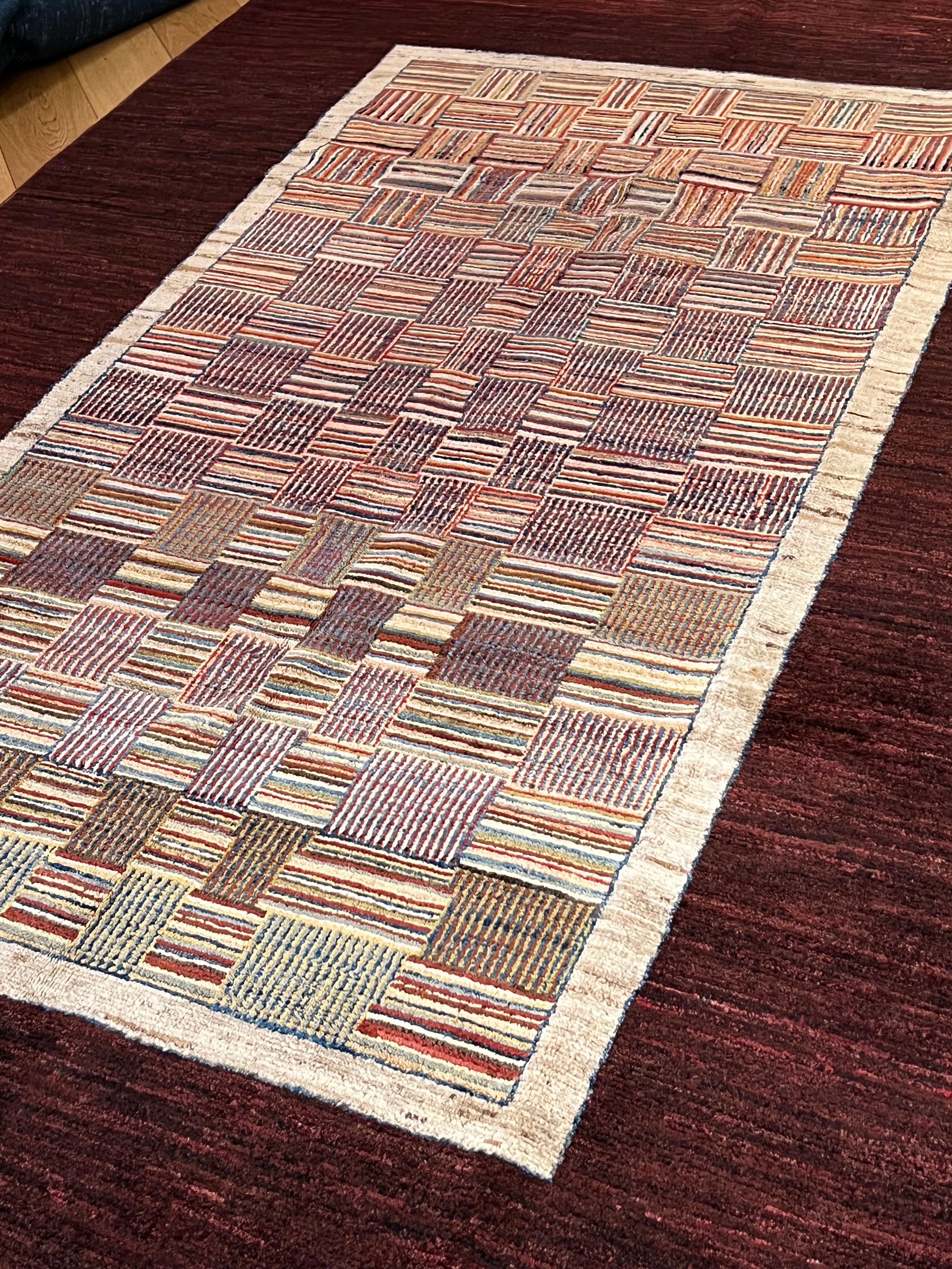 Brauner und erdfarbener geometrischer Chuk Palu-Teppich aus Afghanistan, 21. Jahrhundert (Handgeknüpft) im Angebot