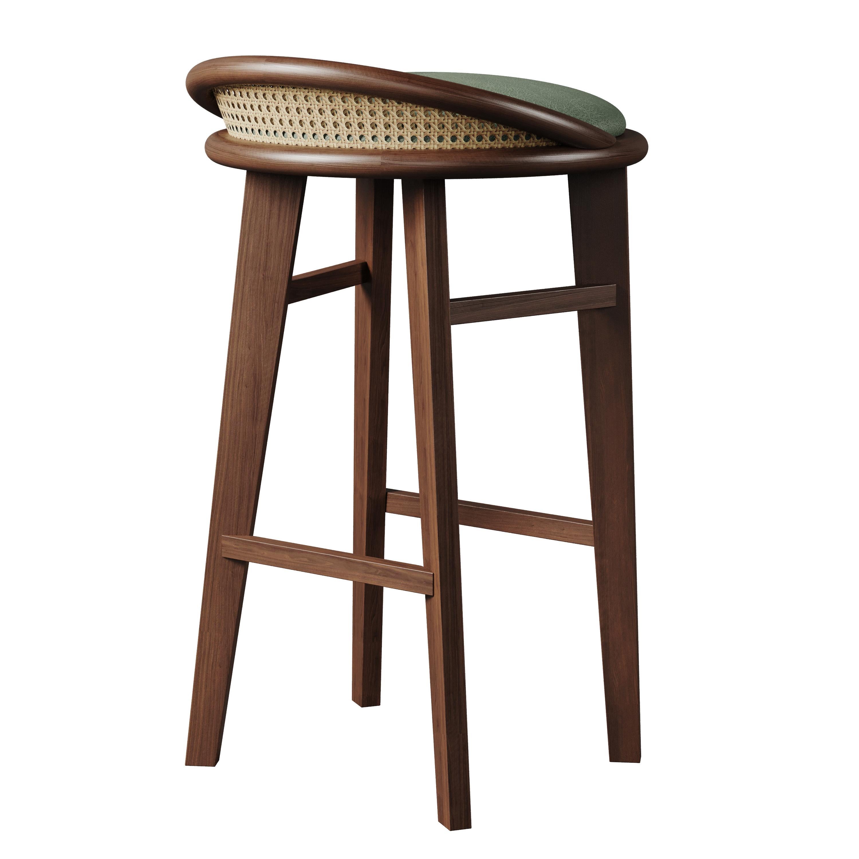 Tabouret de bar Brummell du 21e siècle en bois de noyer Fabriqué à la main au Portugal par Wood Tailors Neuf - En vente à RIO TINTO, PT