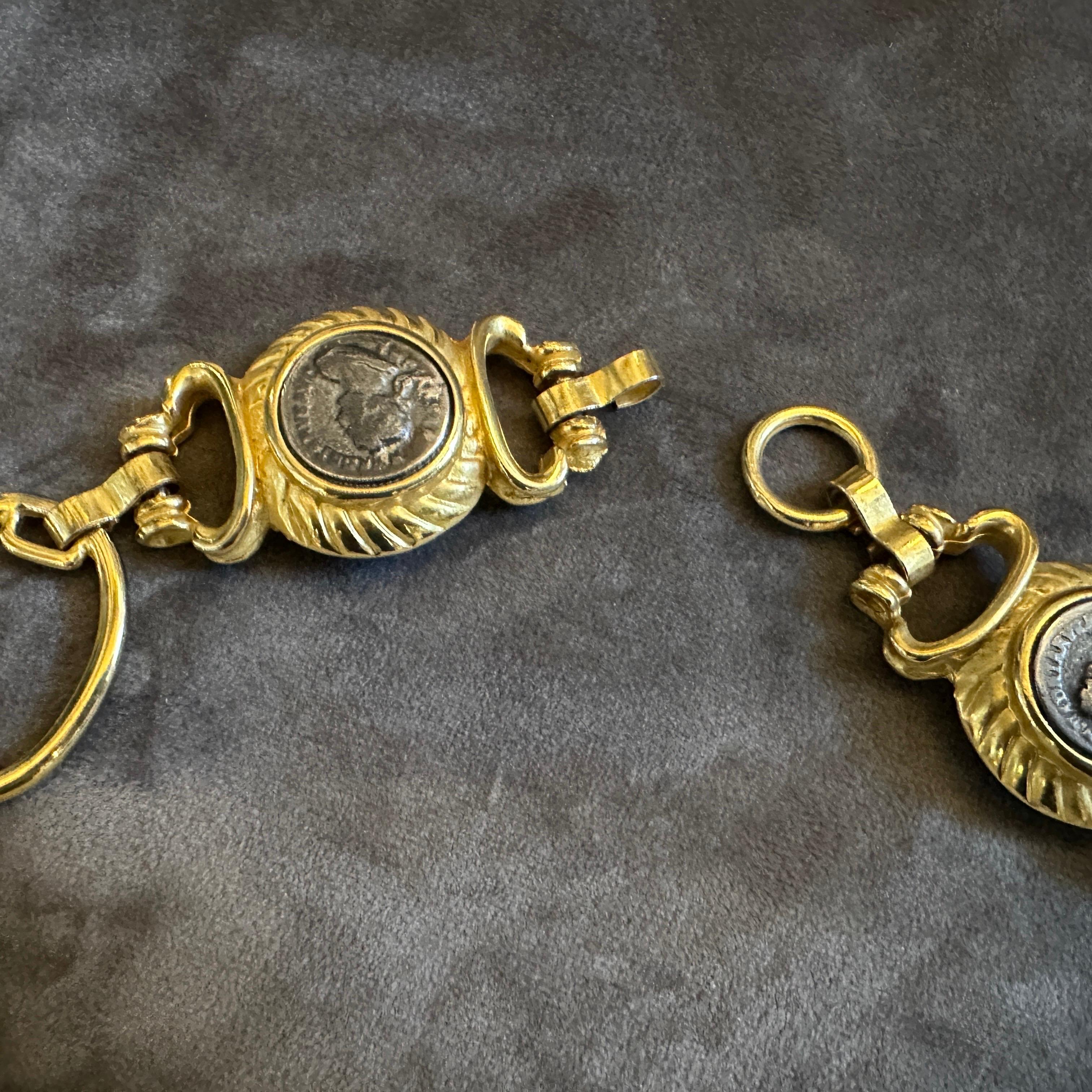 Collana in ottone e Monet del 21° secolo in stile Bulgari in vendita 1