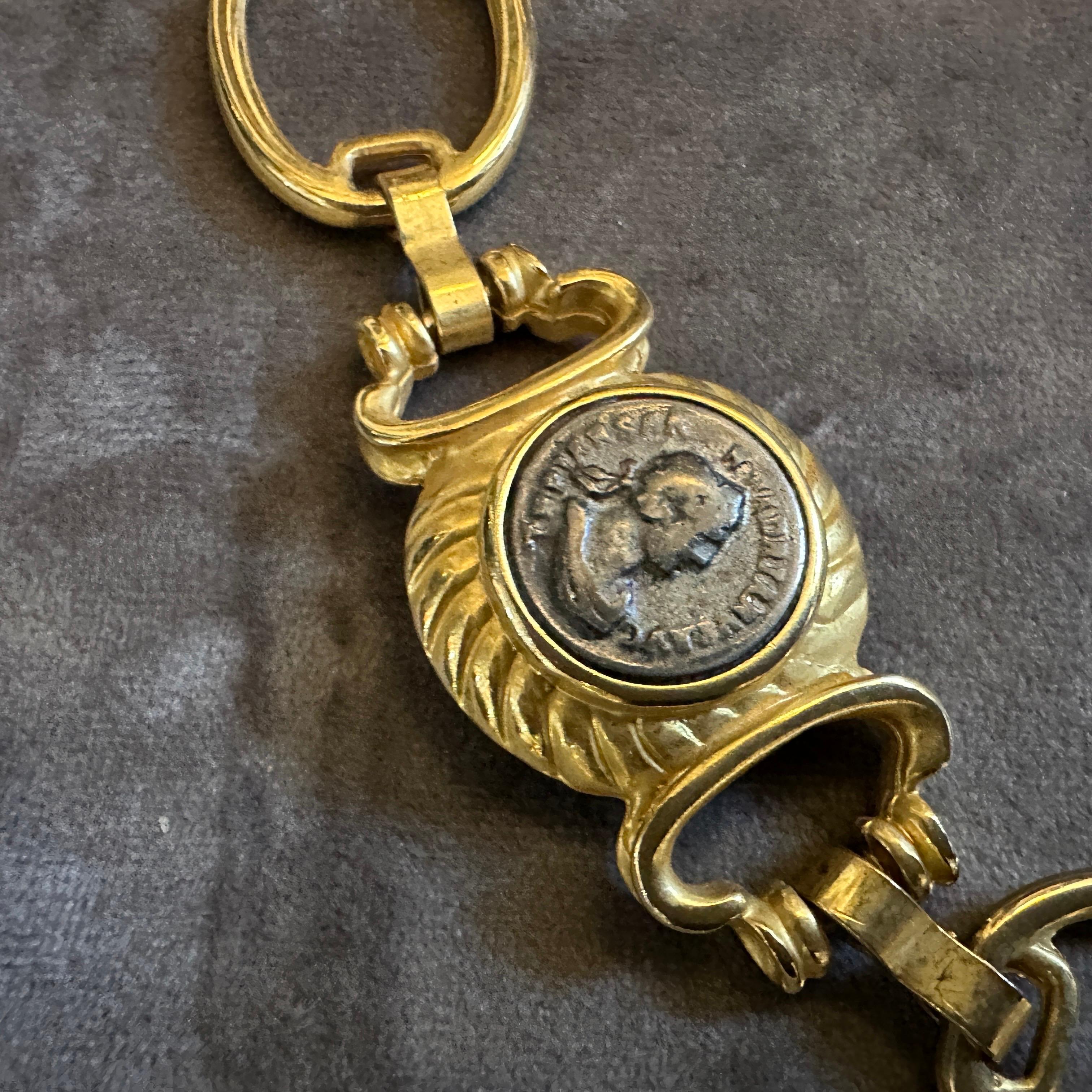 Collana in ottone e Monet del 21° secolo in stile Bulgari in vendita 4