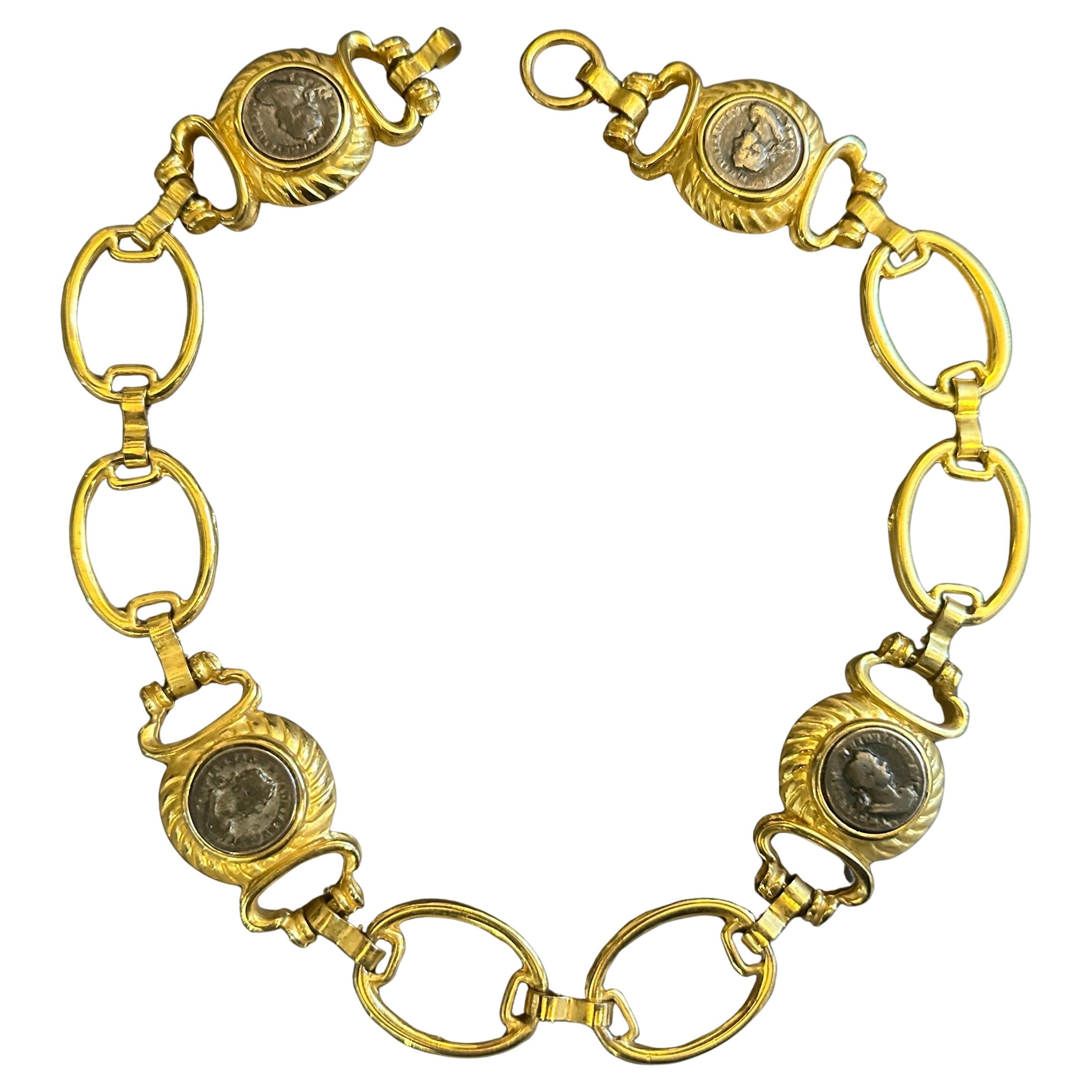 Collana in ottone e Monet del 21° secolo in stile Bulgari in vendita