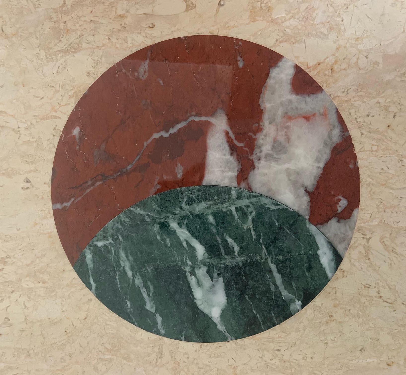 21ème siècle par Arch.A.Natalini Table en marbre polychrome avec incrustation de phases de lune Neuf - En vente à massa, IT
