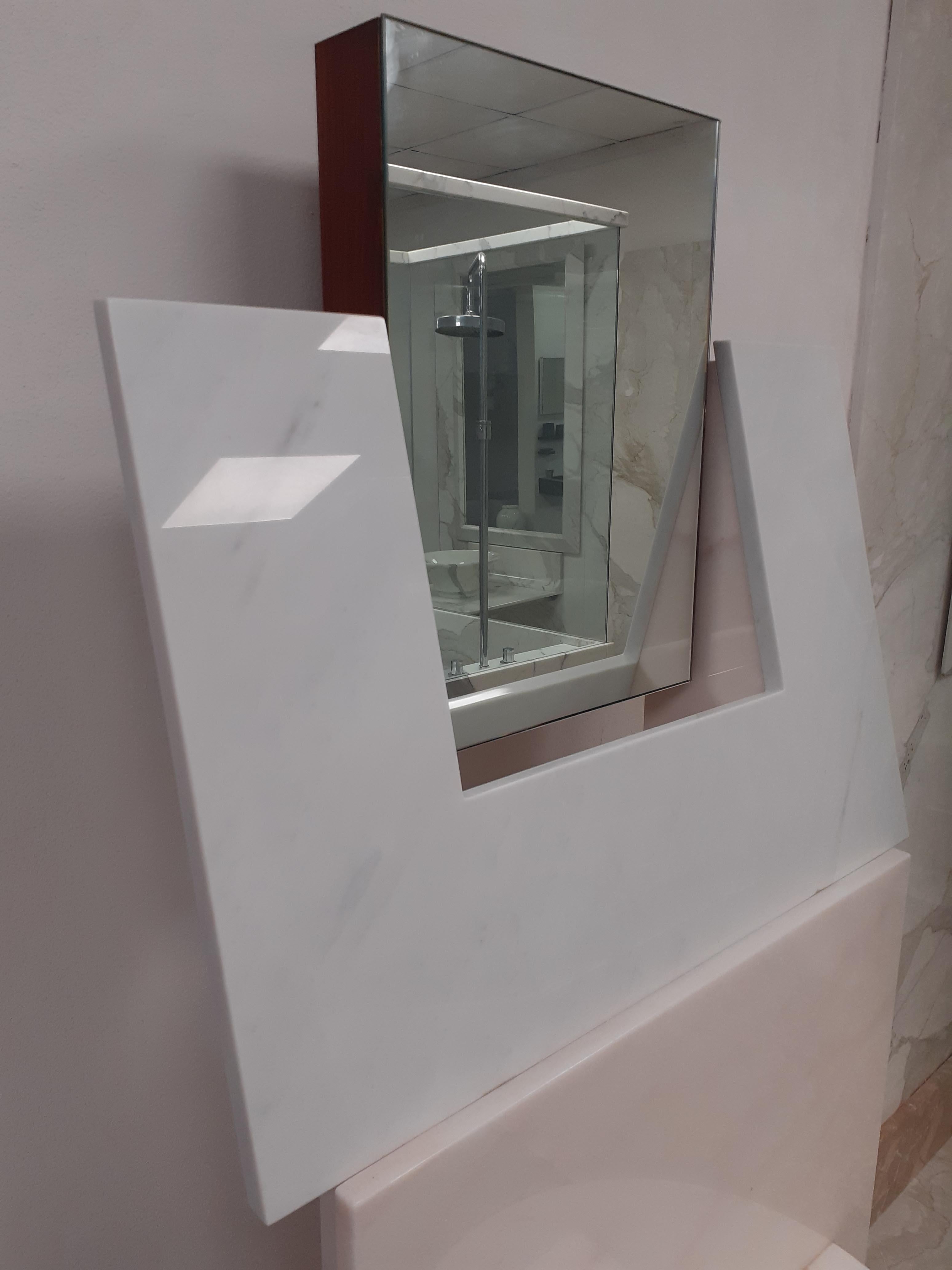 21st Century by Ettore Sottsass Damecuta Mirror Consolle in Marble Pink Portugal In New Condition For Sale In massa, IT