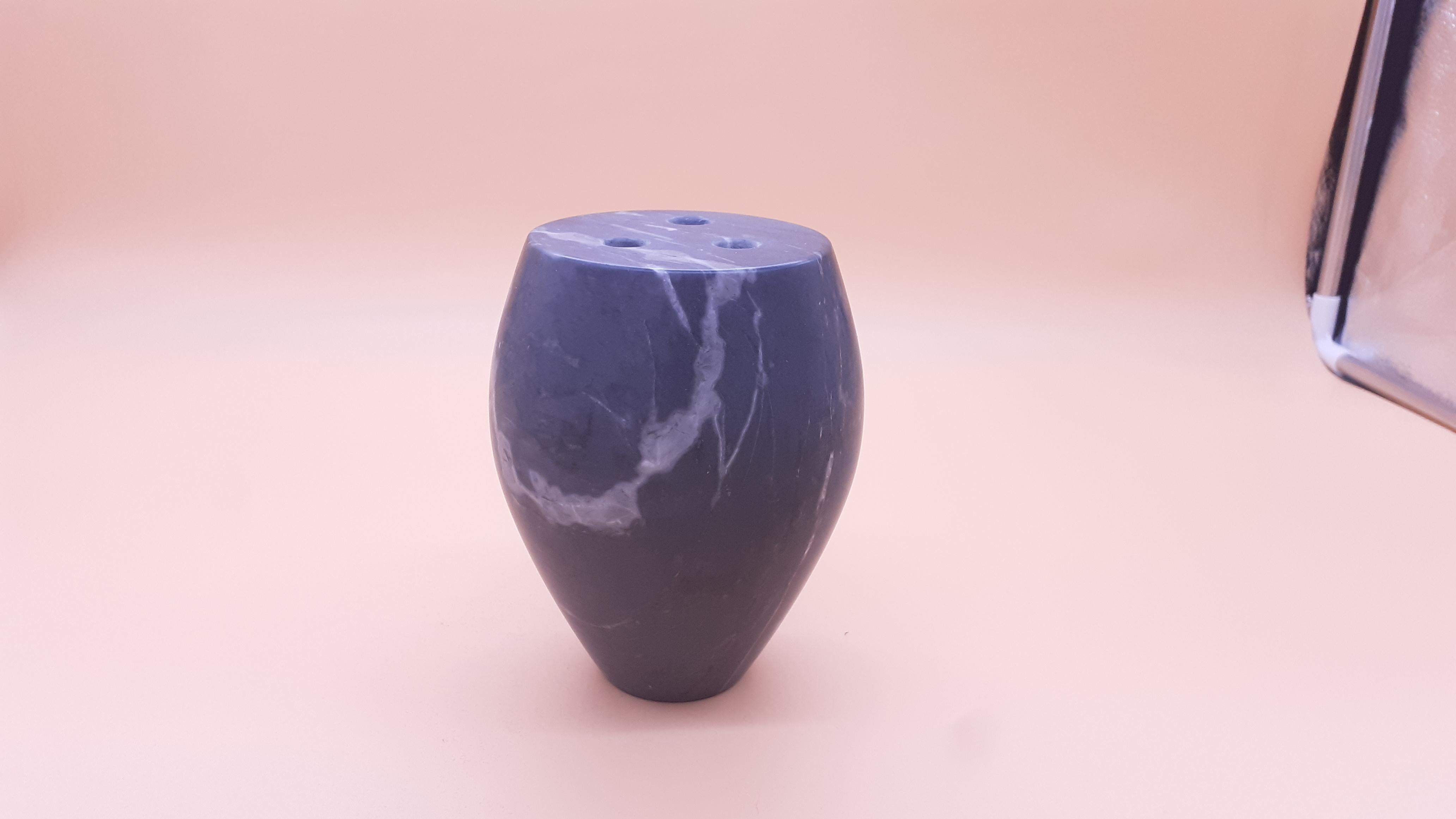 Moderne 21e siècle par Feix & Merlin - Vase en marbre «HARLOTTE SUPER MICRO » pour Ikebana en vente