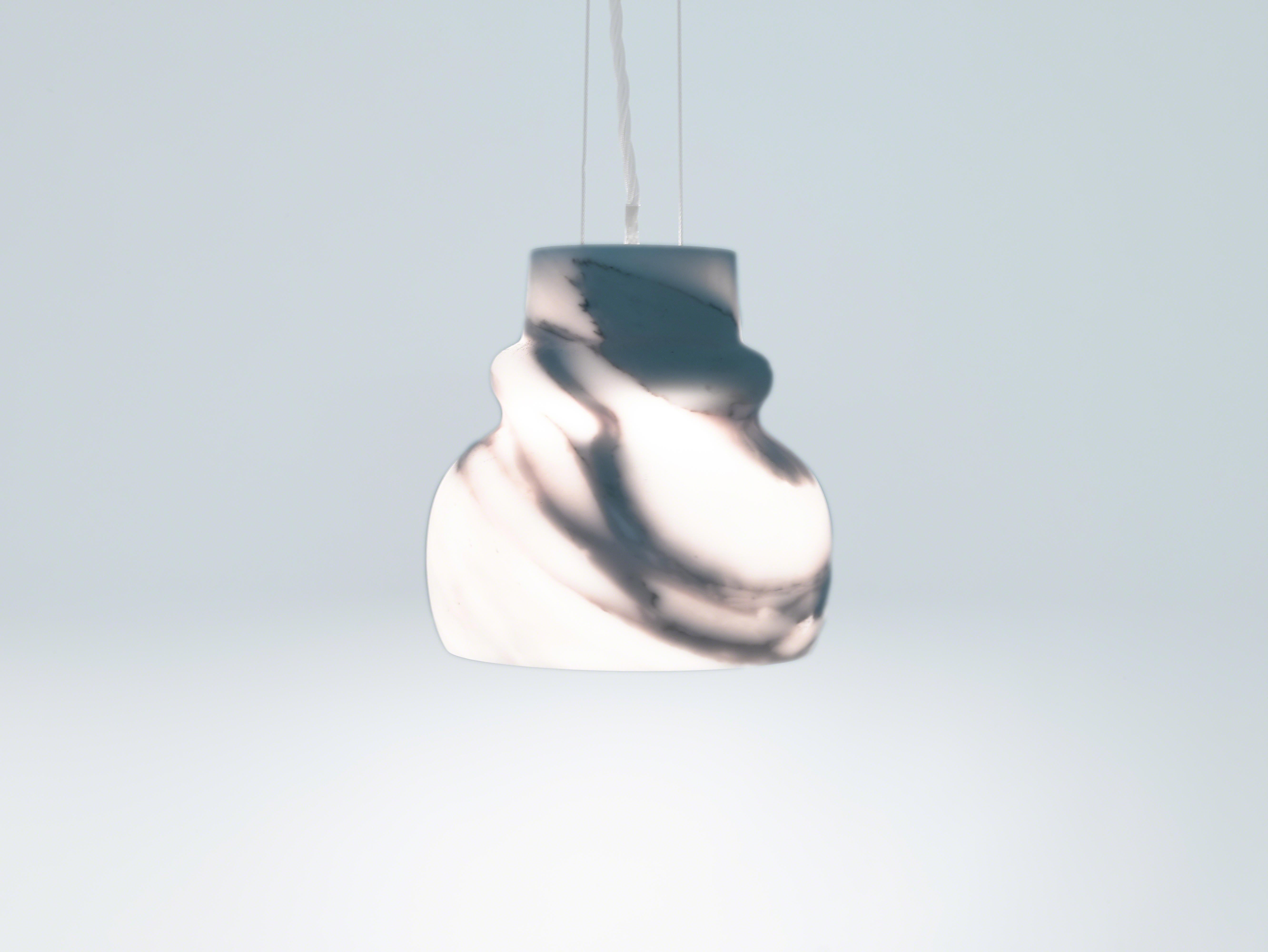 Lampada a sospensione in marmo 21st Century by Feix & Merlin Wentworth in Calacatta in vendita 3