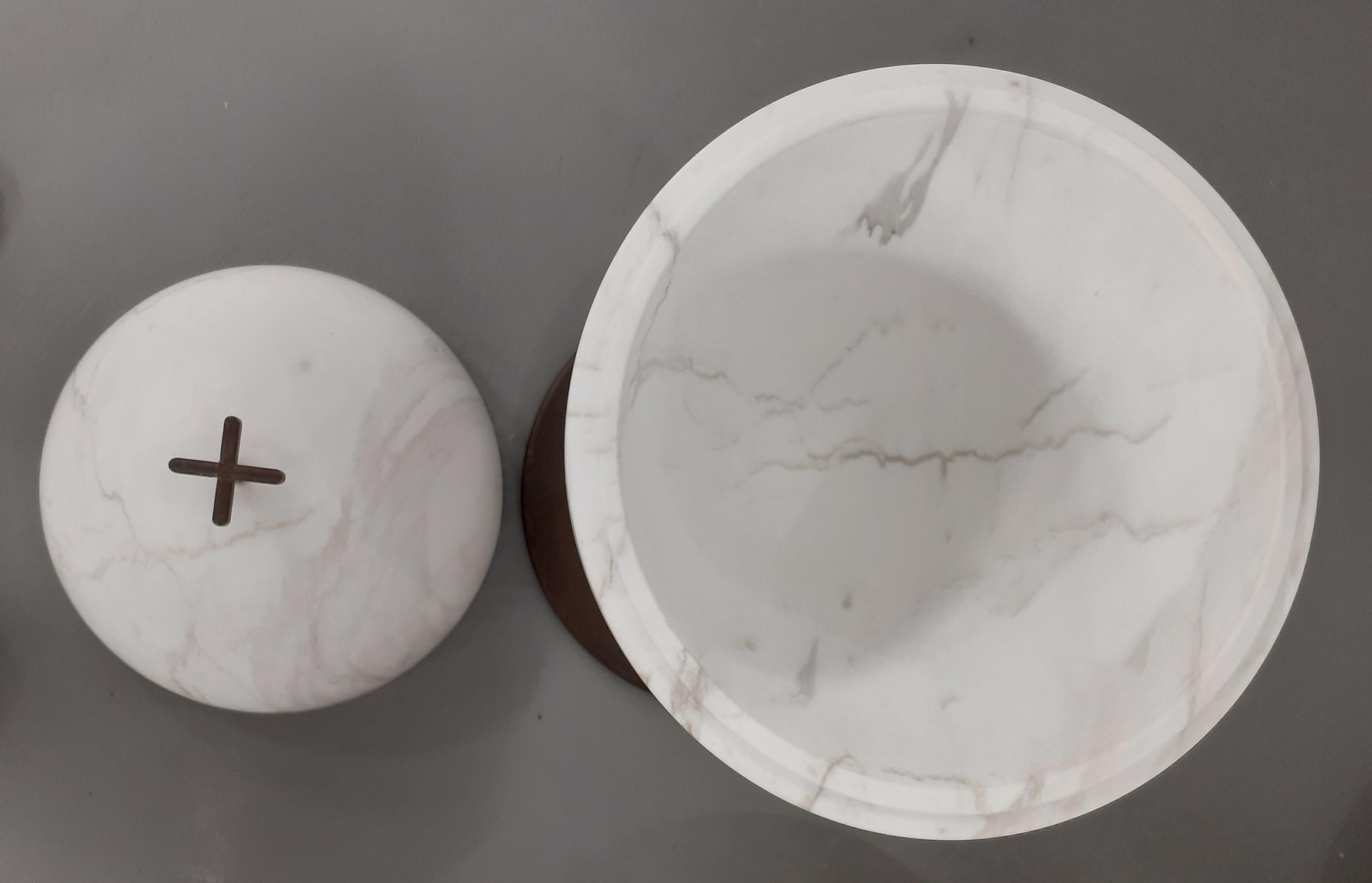 Hand-Crafted 21st Century by M.De Lucchi Sculpture Marble Vase in White Carrara and Calacatta For Sale