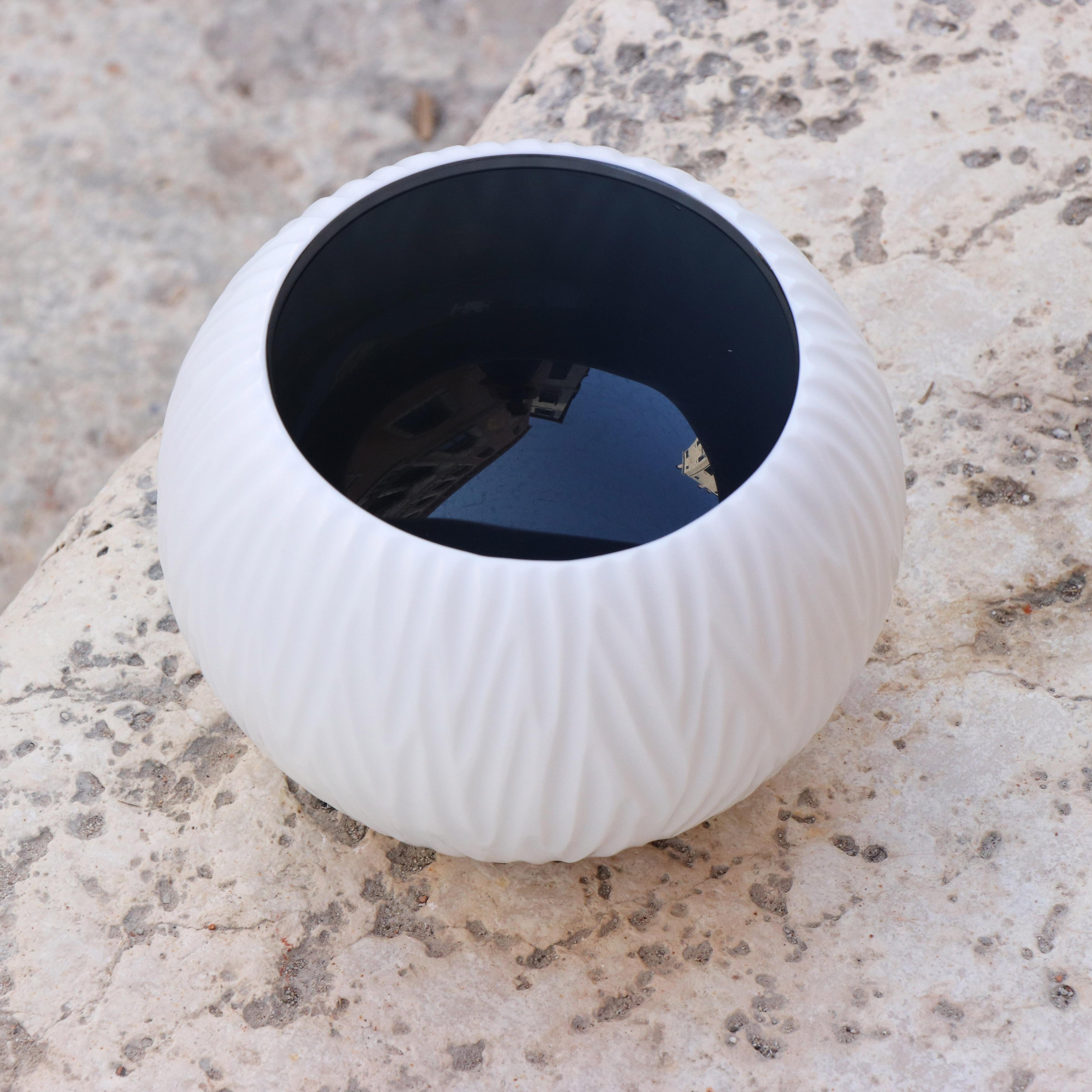 Italian 21st Century by Micheluzzi Glass Bocia White Vase Handmade Murano Glass For Sale