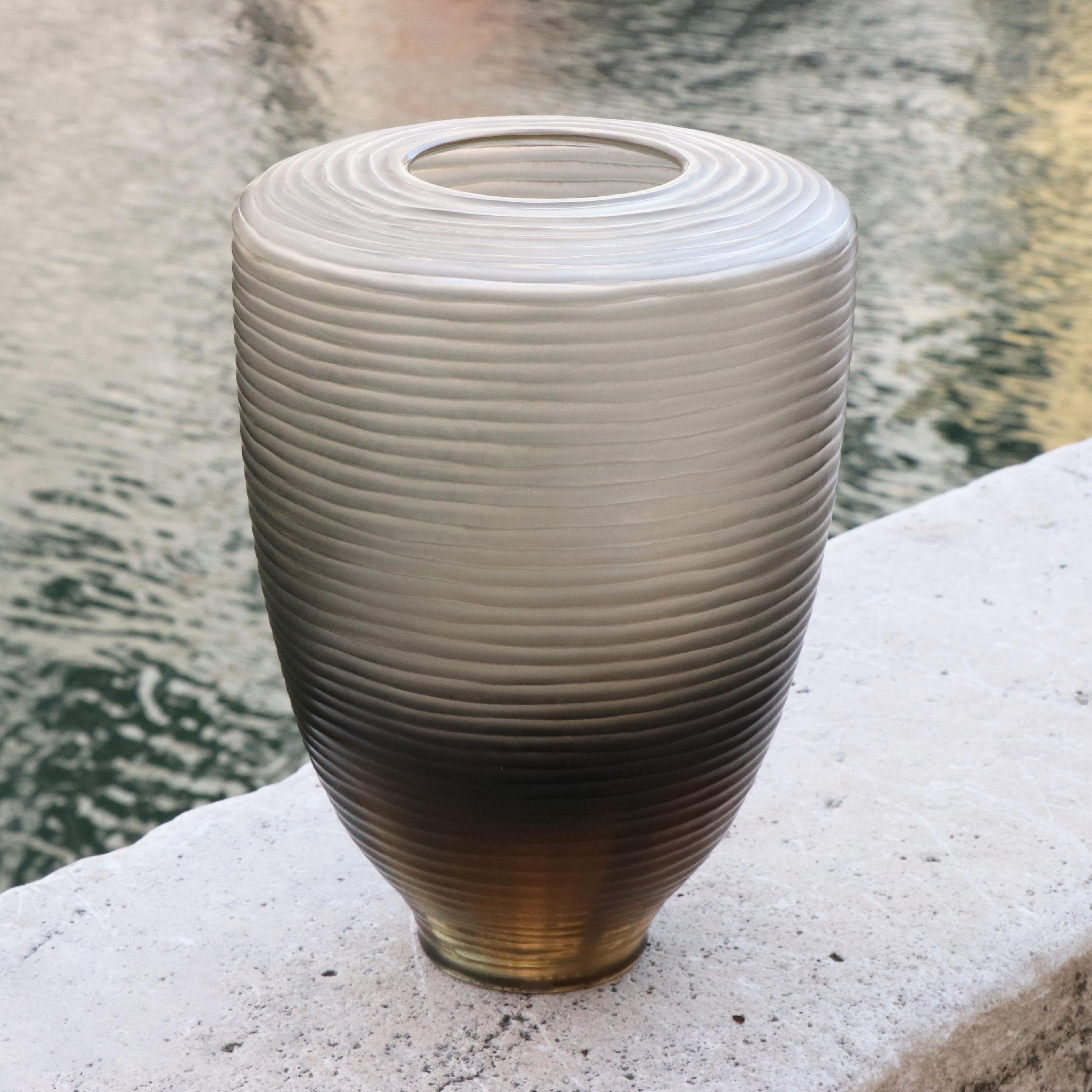 Modern 21st Century by Micheluzzi Glass Goccia Pale Gold Vase Handmade Murano Glass For Sale