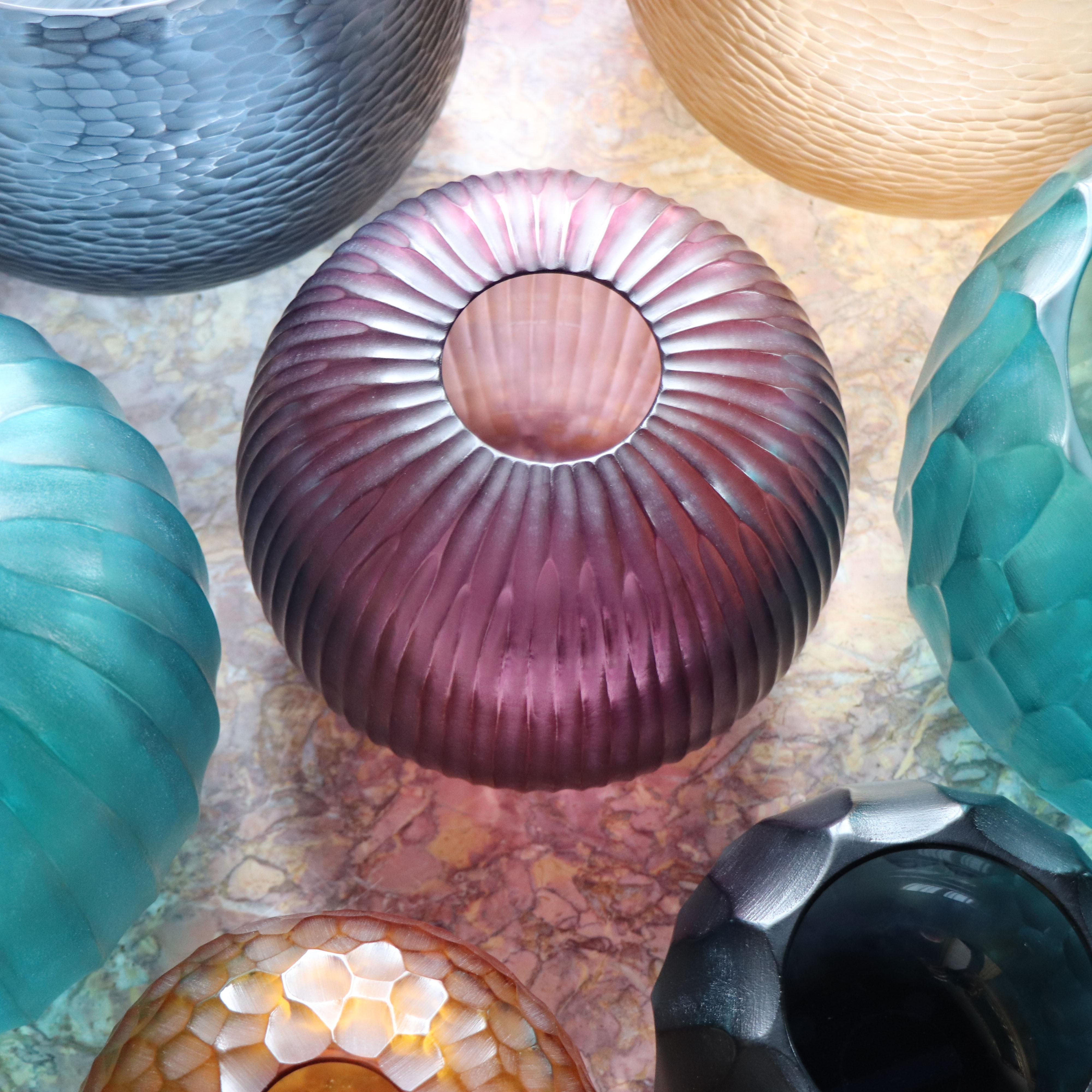 21st Century by Micheluzzi Glass Riccio Amethyst Vase Handmade Murano Glass In New Condition In Venice, IT