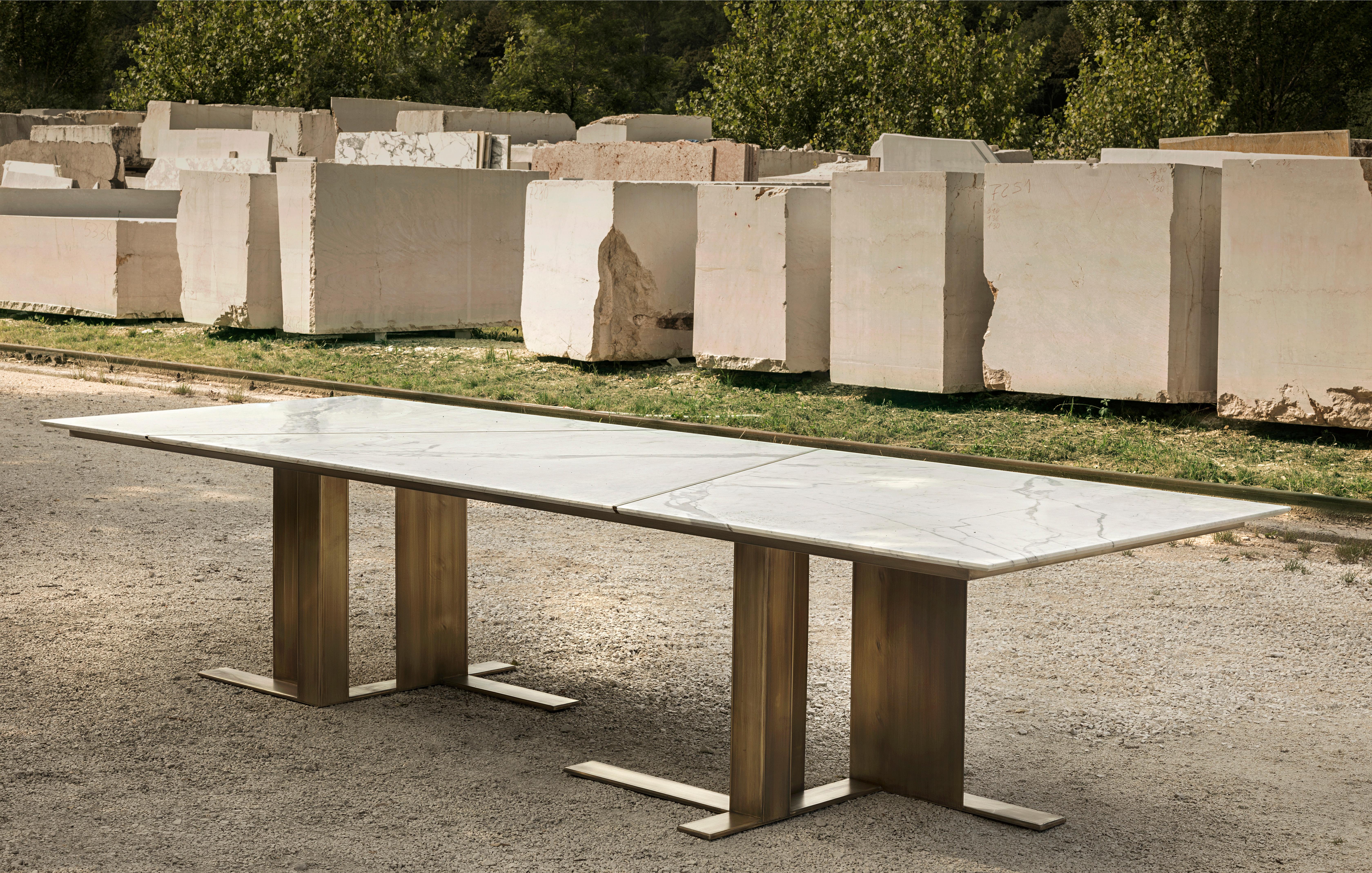 It is not just a table but a work of art that, with its sculptural shapes, tells about a furniture piece with a strong nature. This table, called Cross, is tailored for a theatrical effect. A work of contemporary art that narrates itself with