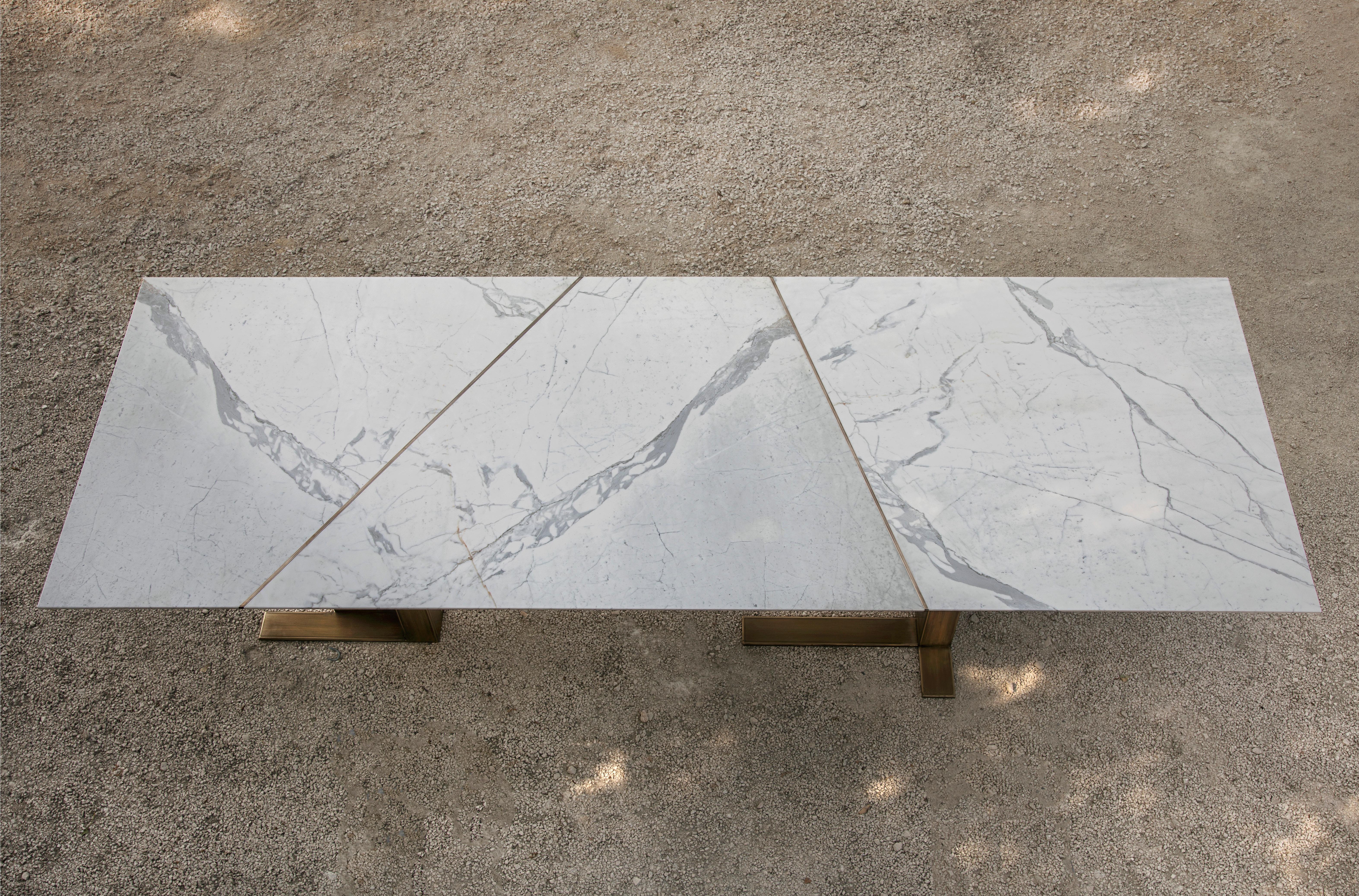 Contemporary 21st Century by Pelizzari Studio Statuary Marble Table Etched Brass Legs For Sale