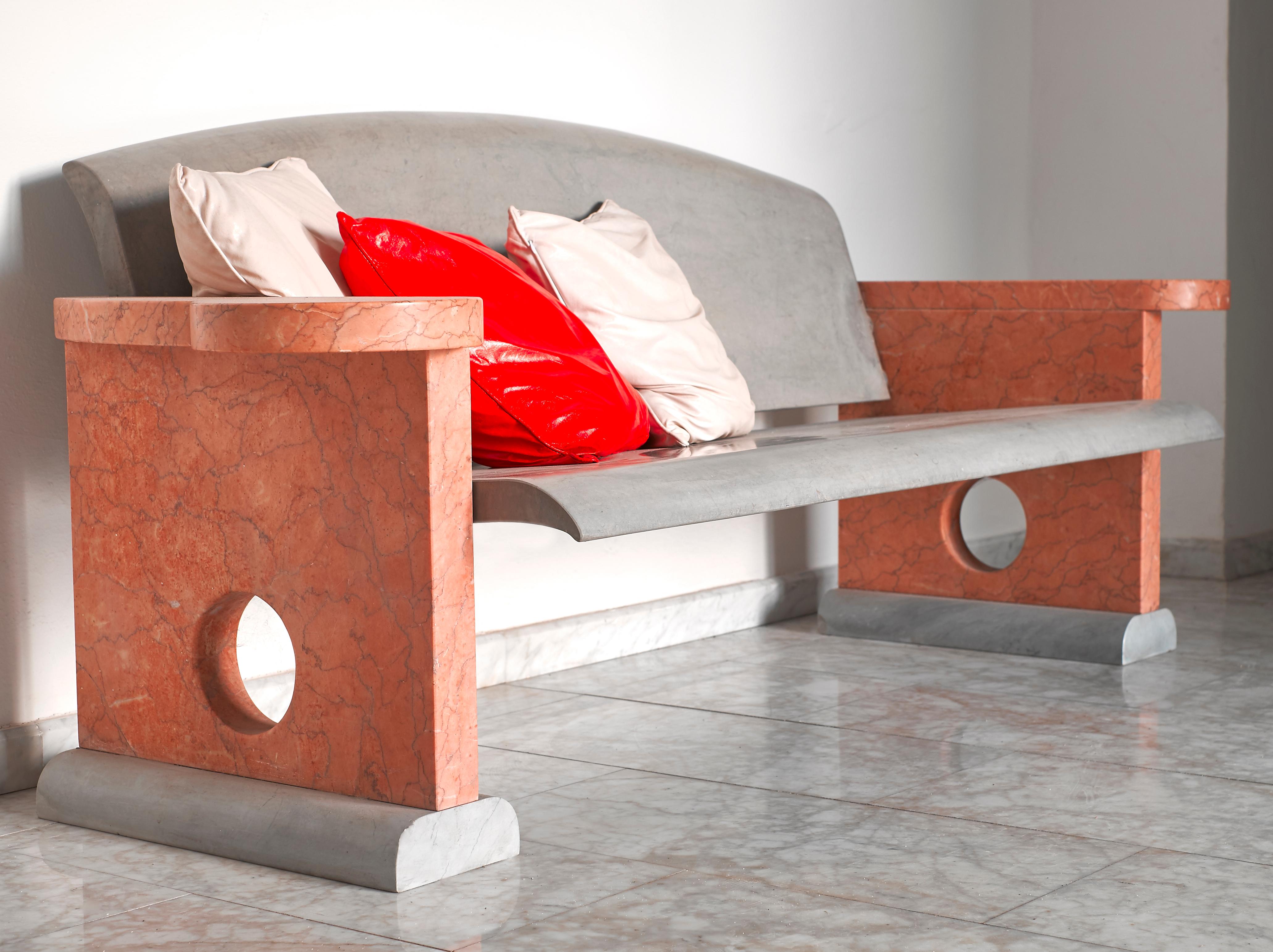 Name: Divano Policromo
Materials: Rosa Wiscarro - Fossena 
Size: cm. 175 x 70 x H 71
Designed by: Sergio Asti.