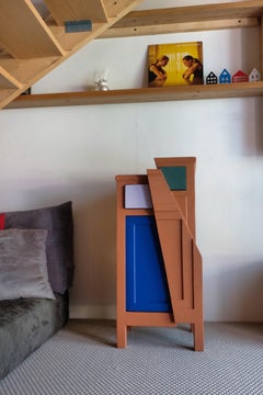 21. Jahrhundert Kabinett-Skulptur Zeitgenössische Blau-Grün-Rot Farben in Holz-Harz