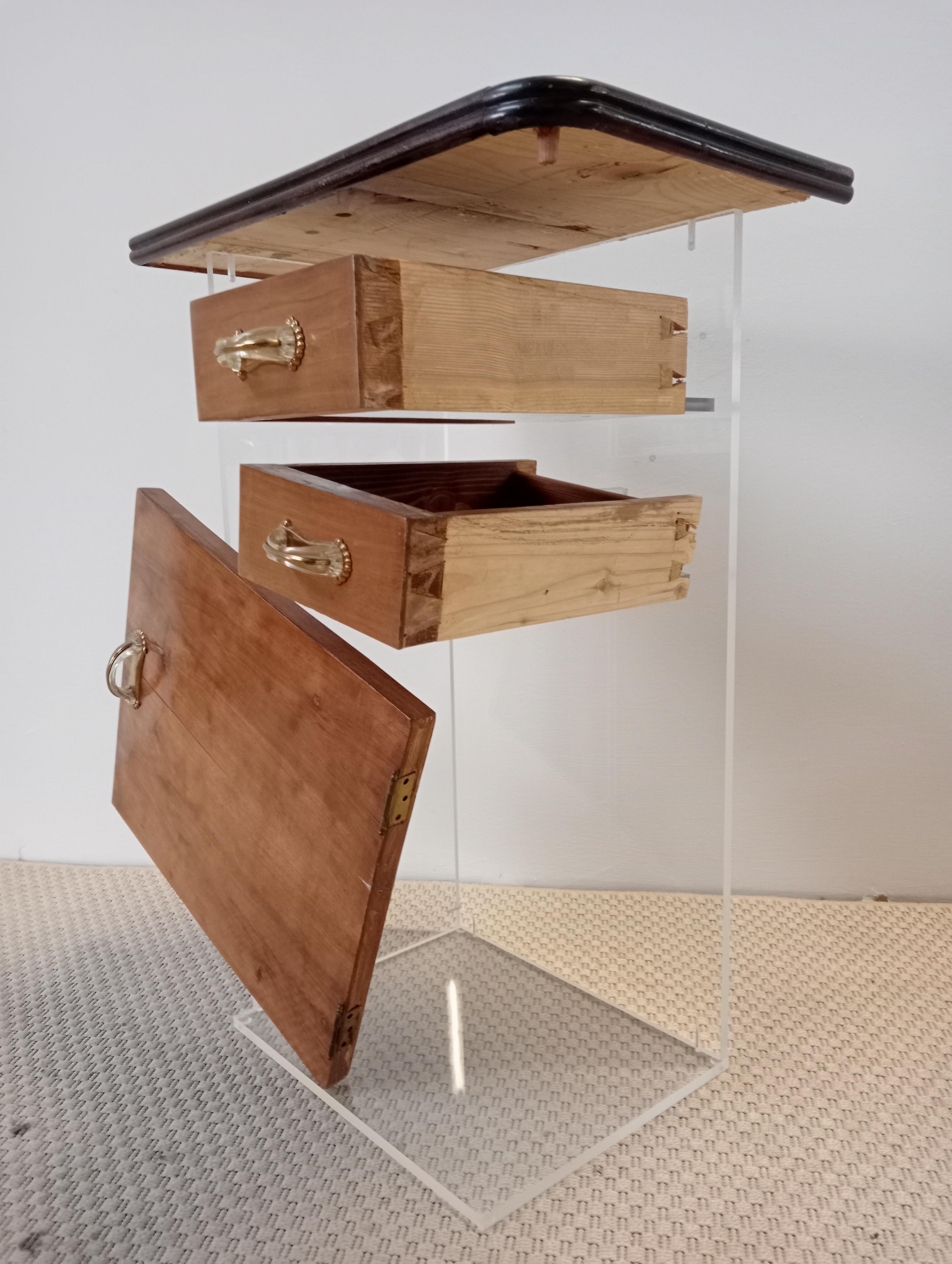Cabinet Scultura del 21° secolo Design italiano contemporaneo Wood e plexiglass In condizioni buone in vendita a Budoia, IT