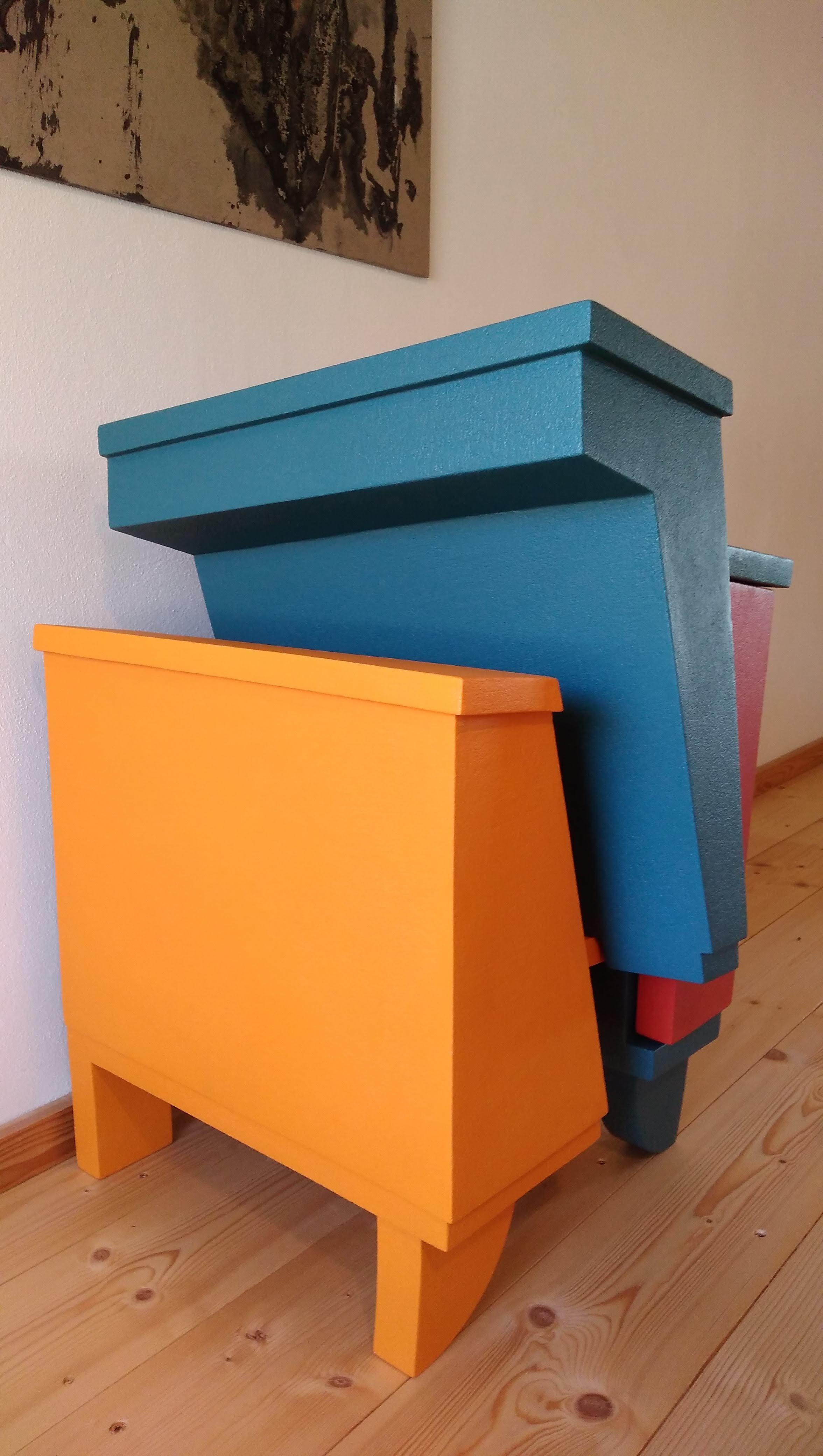 Italienische Schrank-Skulptur des 21. Jahrhunderts, zeitgenössisch, aus Holz und farbigem Harz (Moderne) im Angebot