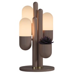 Lampada da tavolo Cactus del XXI secolo in metallo laccato e vetro bianco di Creativemary