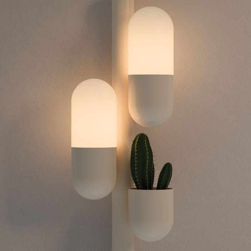 Lampe murale Cactus du 21e siècle en métal laqué et verre blanc par Creativemary en vente 1