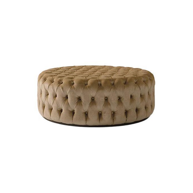 21e siècle Tapisserie italienne du 21e siècle Pouff avec base en bois néoclassique, 6091