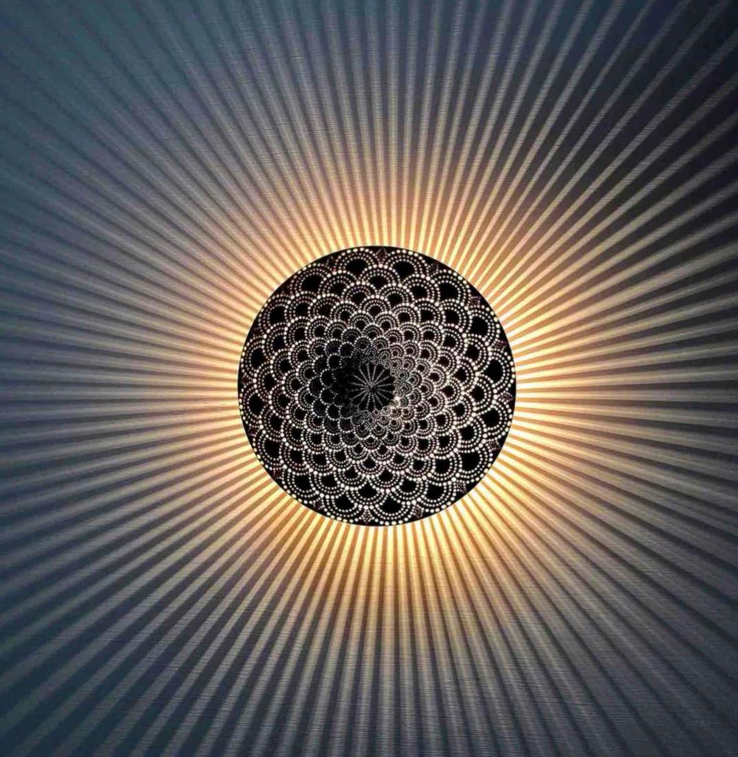 21st Century ceiling / wall light by Francesco Fasano from Italy

By default, the advertised price is that of the largest wall/ceiling lamp (ø 35 cm) with the most expensive finish (metallic platinum enamelling finish).

Nevertheless, it is a