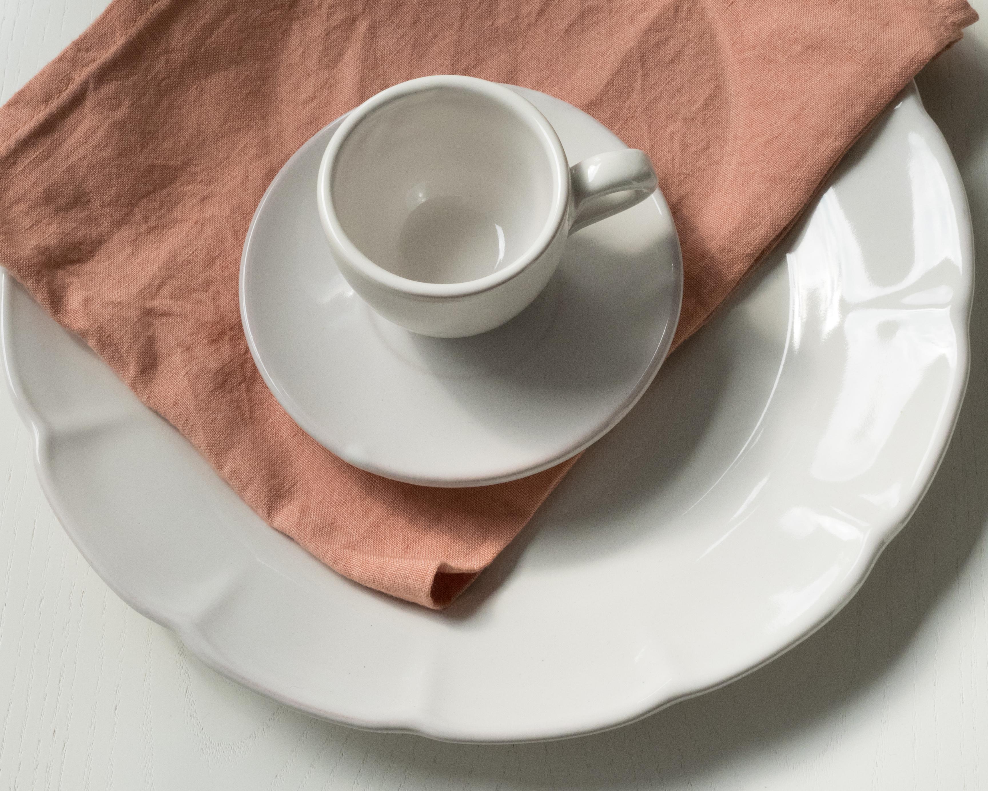 Céramique Ensemble de 6 assiettes plates Vietri en céramique blanche du 21e siècle, fabriquées à la main en Italie  en vente