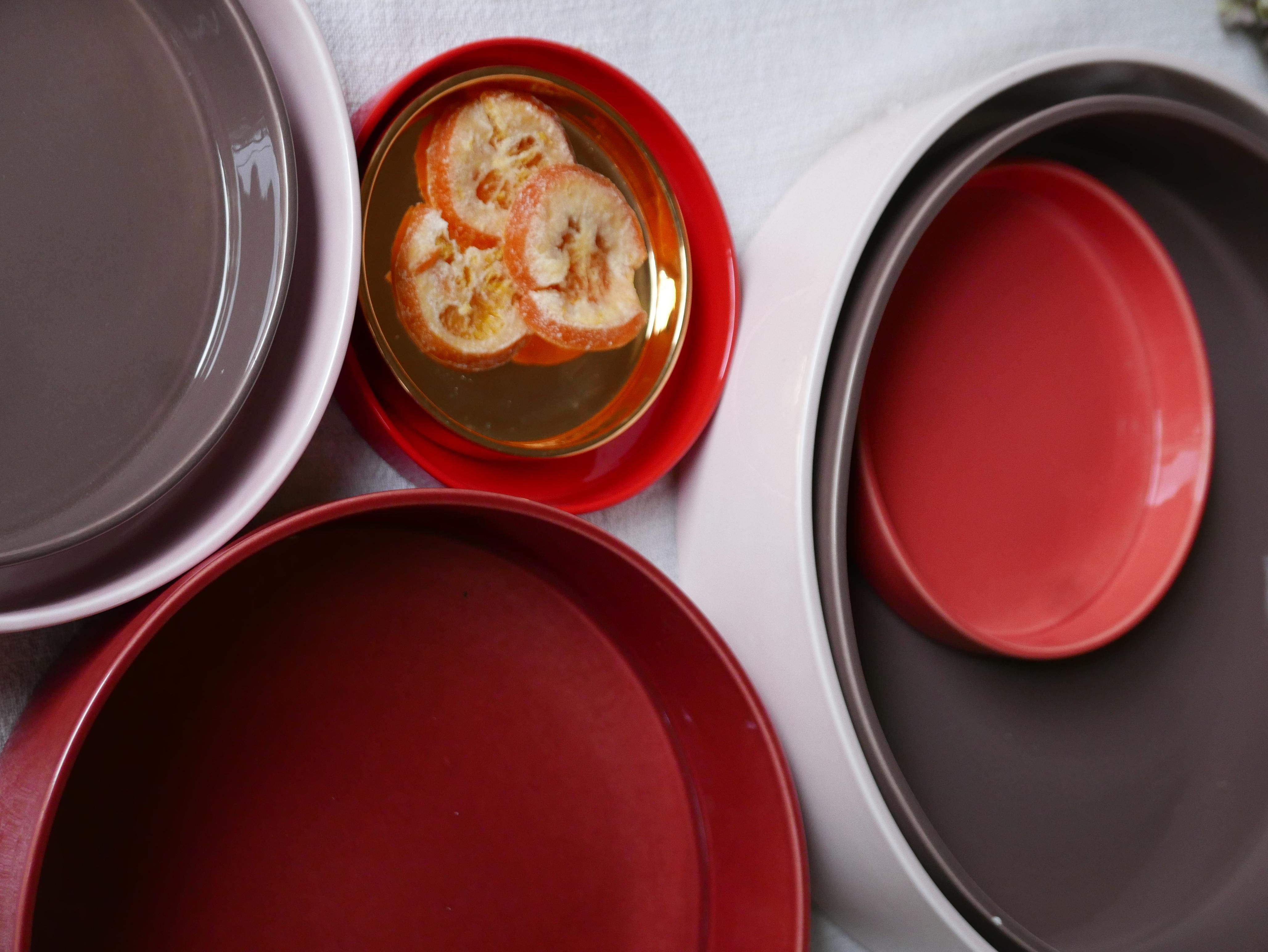 21st Century Ceramic Set of 6 Pieces Serving Round Dishes Handmade Made in Italy For Sale 3