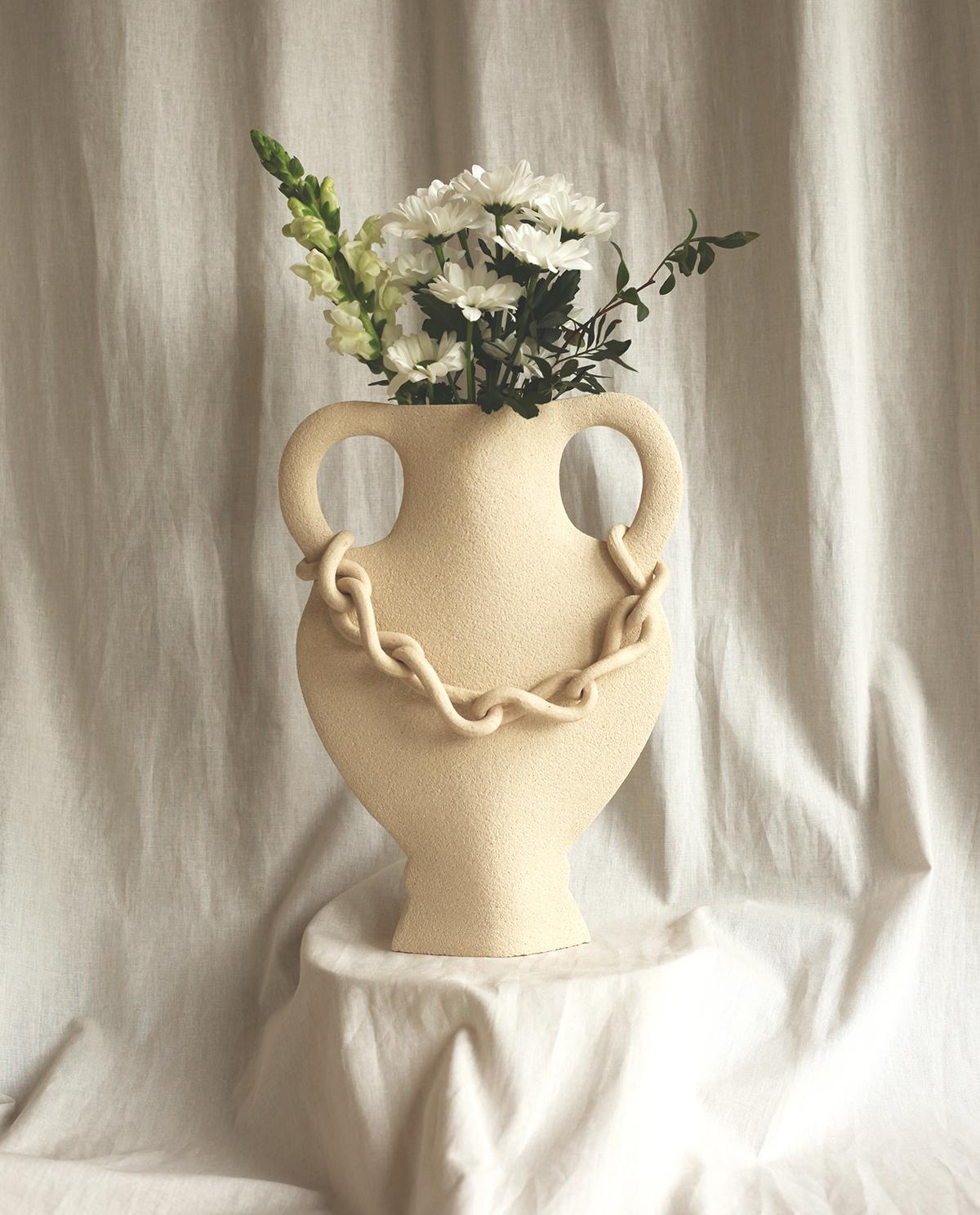 21st Century ‘Chain’, in White Ceramic, Hand-Crafted in France In New Condition For Sale In Marchaux-Chaudefontaine, FR