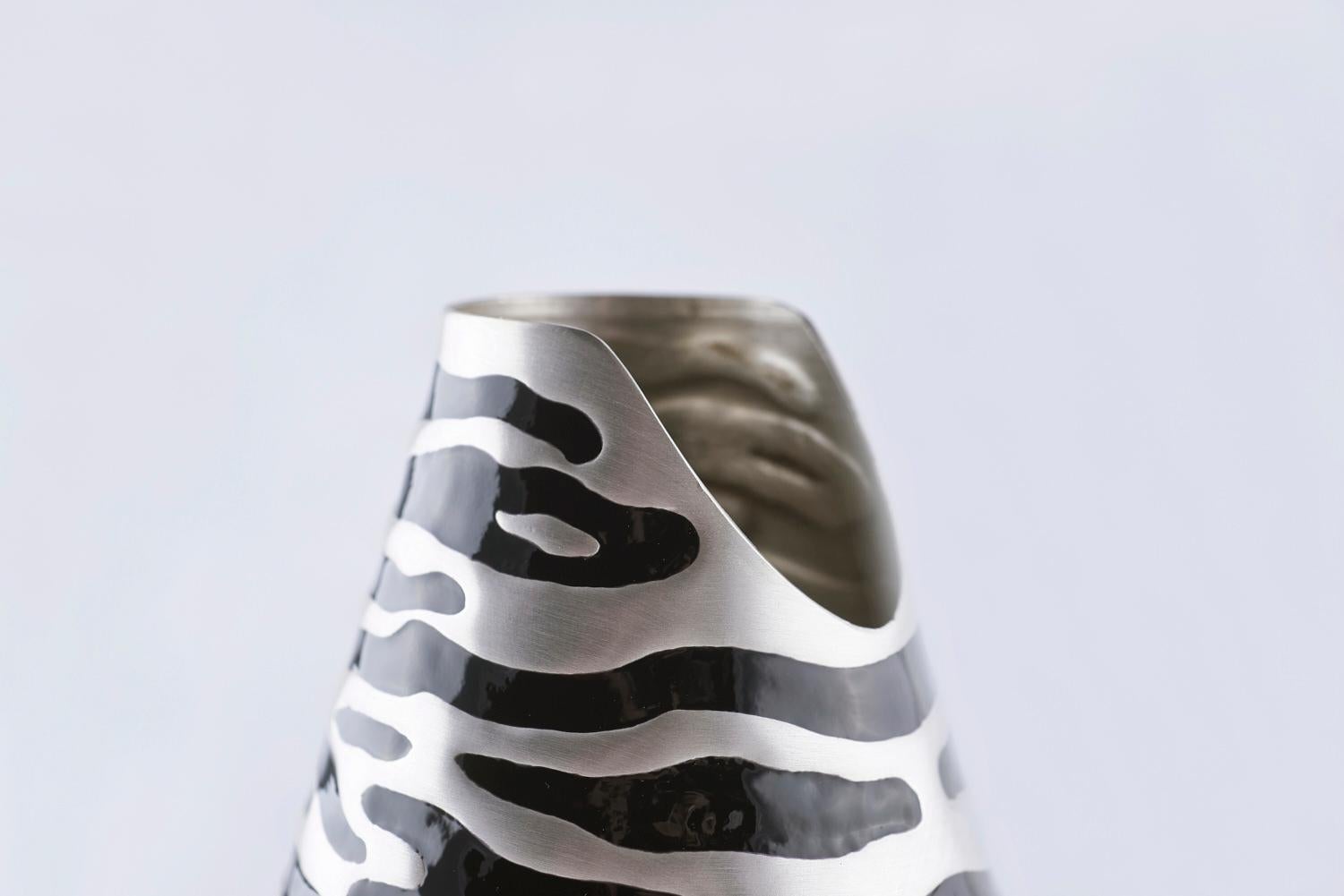 Champagnerfarbener Deckel aus massivem reinen Silber, Zebra, 2020, Italien im Angebot 5