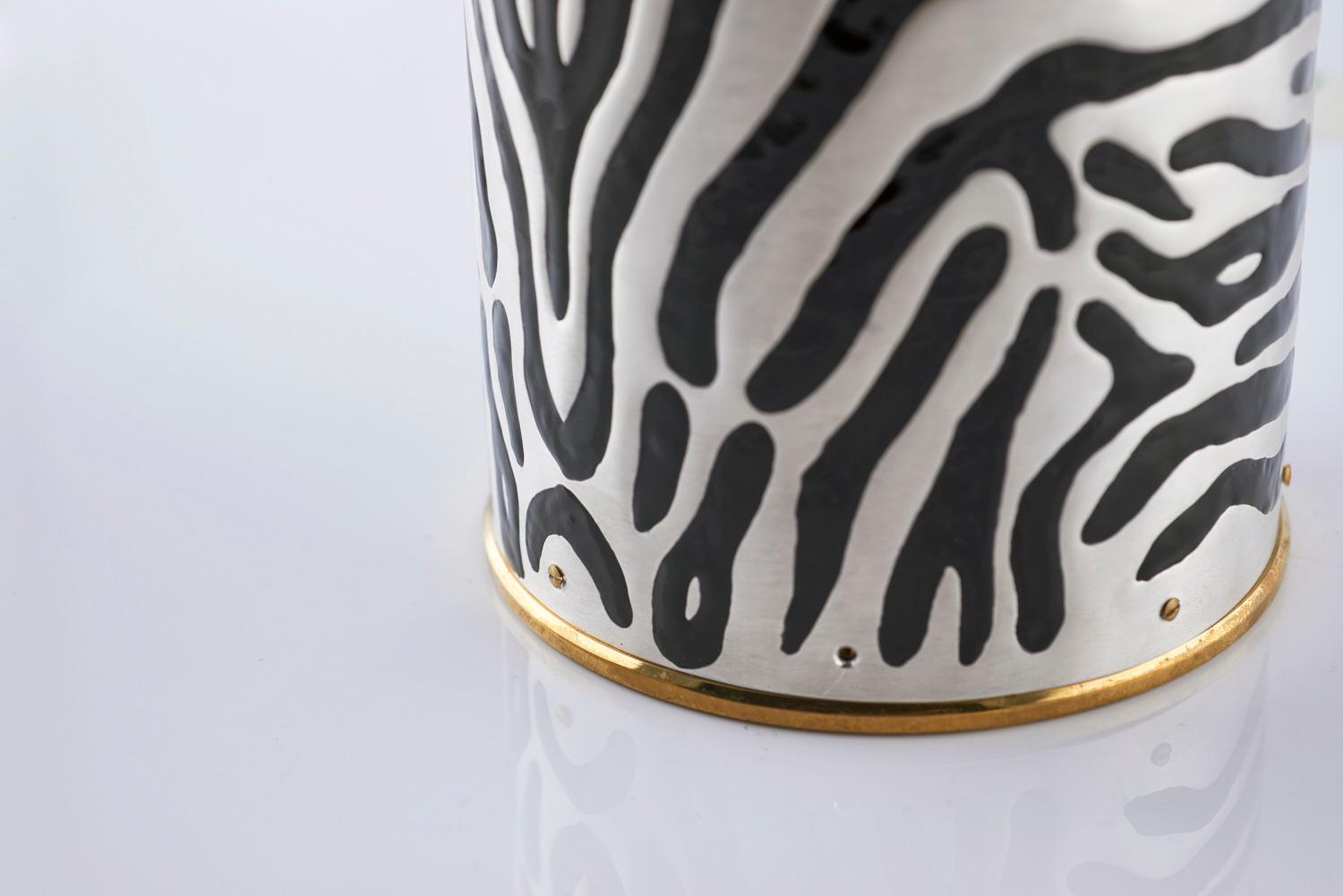 Champagnerfarbener Deckel aus massivem reinen Silber, Zebra, 2020, Italien im Angebot 6
