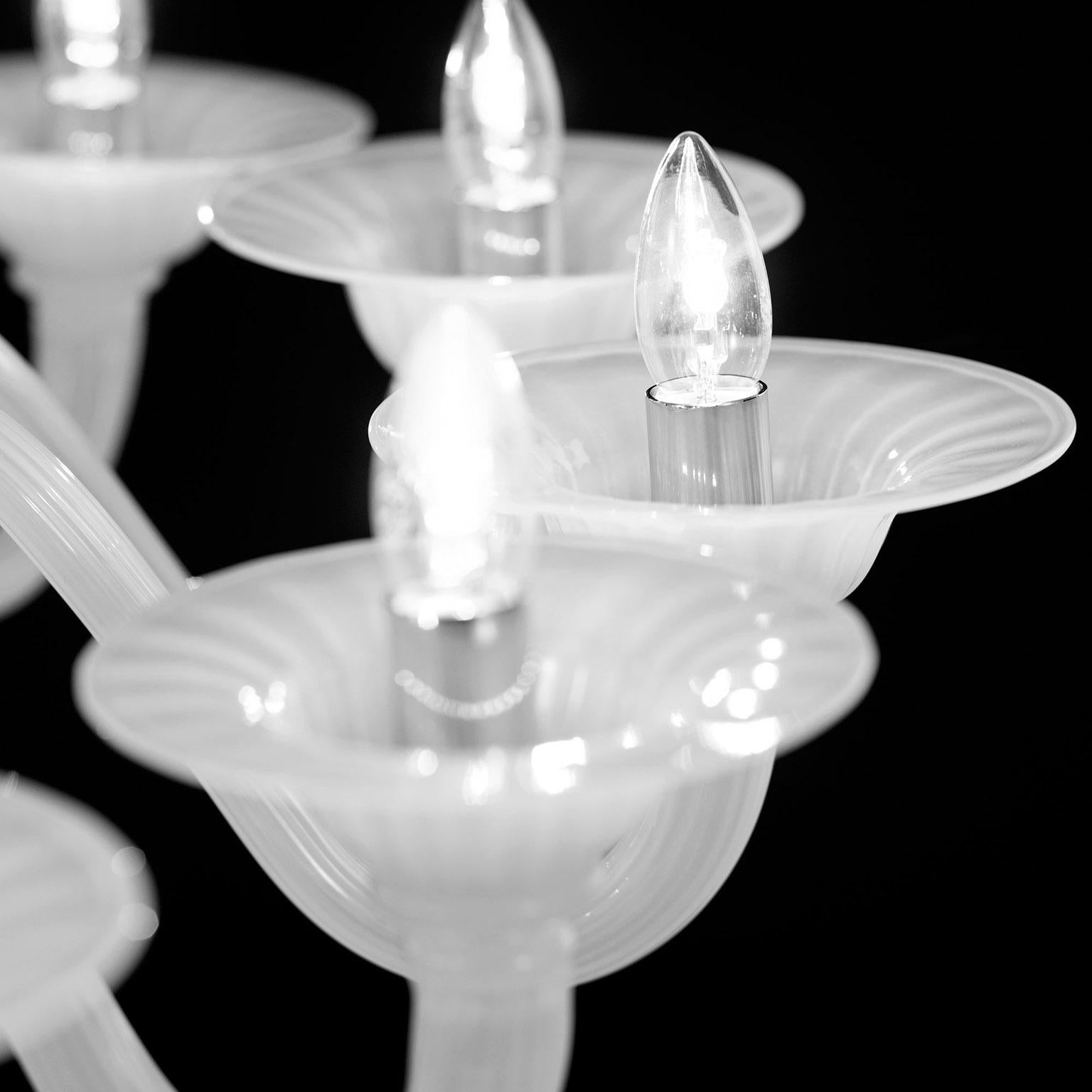 Italian 21st Century Chandelier, 12 Arms Silk Murano Glass by Multiforme in stock For Sale