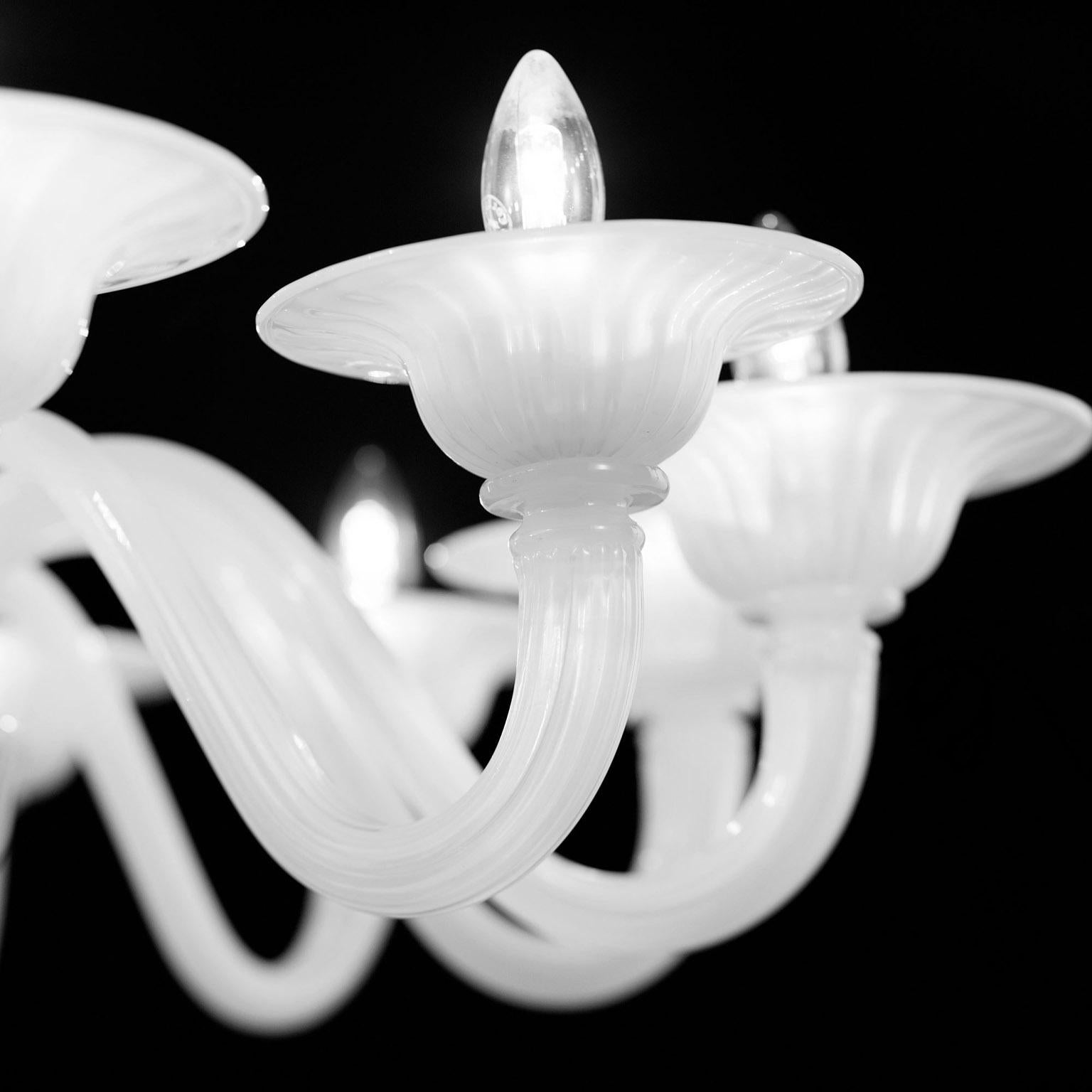 21st Century Chandelier, 12 Arms Silk Murano Glass by Multiforme in stock In New Condition For Sale In Trebaseleghe, IT