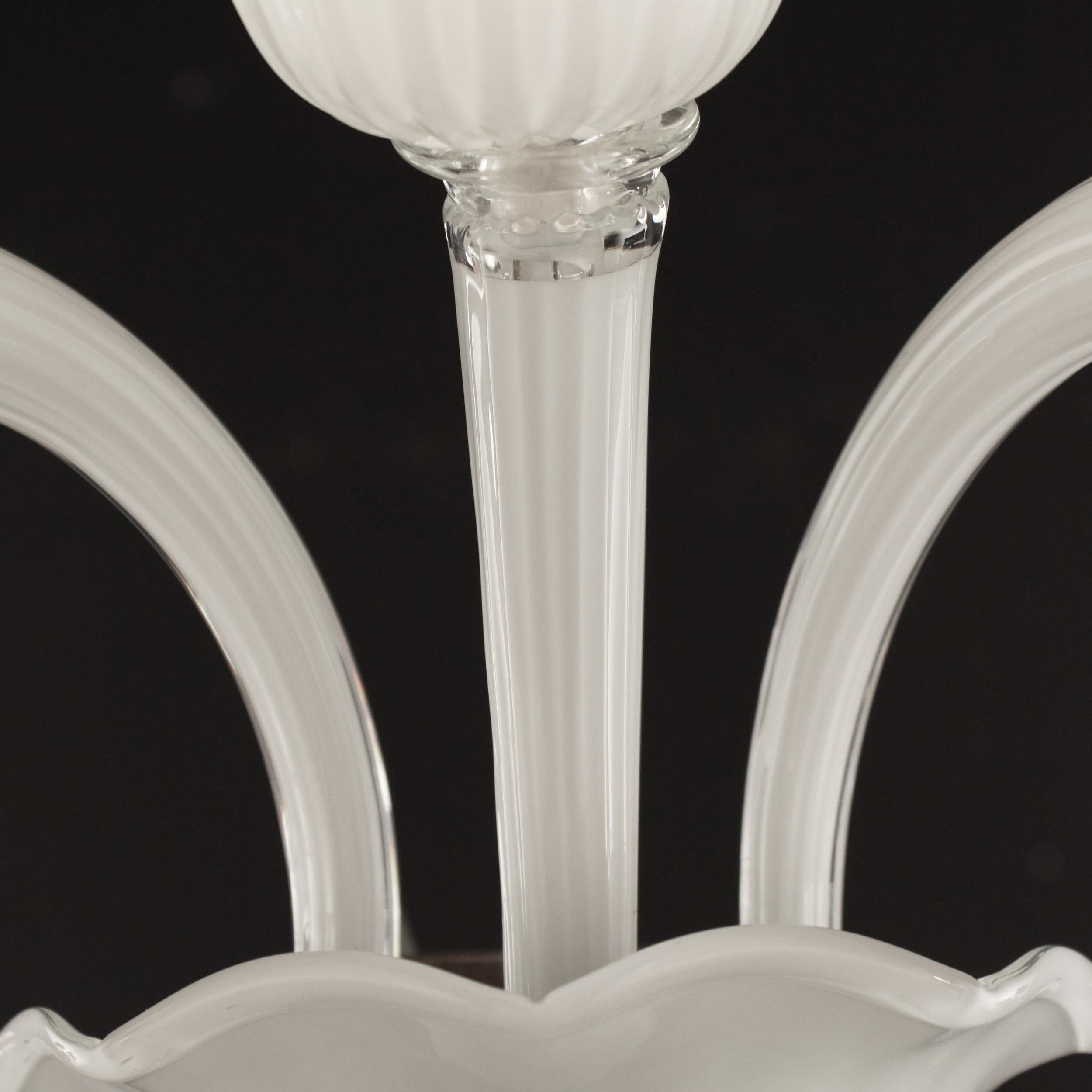 Contemporary 21st Century Chandelier 3 Lights, White Murano Glass by Multiforme in stock For Sale