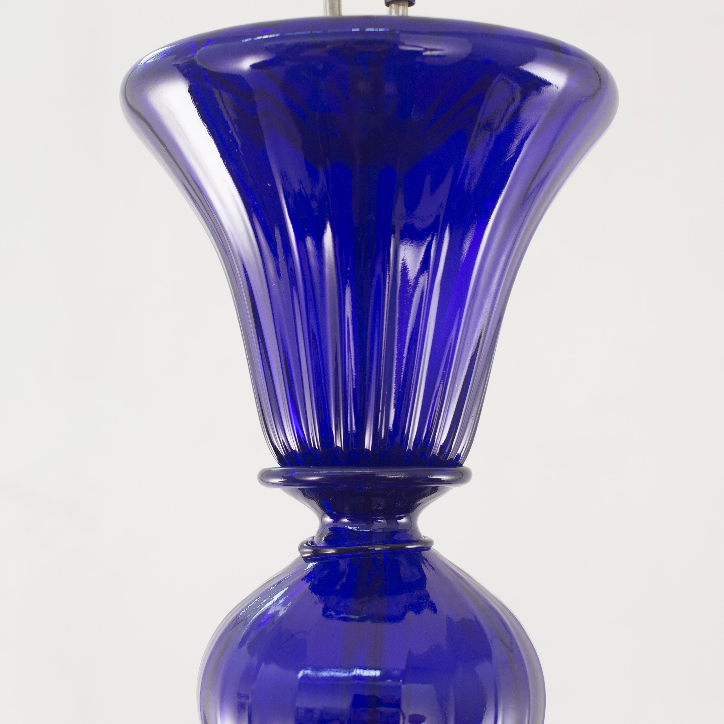 XXIe siècle et contemporain Lustre du 21e siècle, 6 bras en verre de Murano bleu par Multiforme en vente