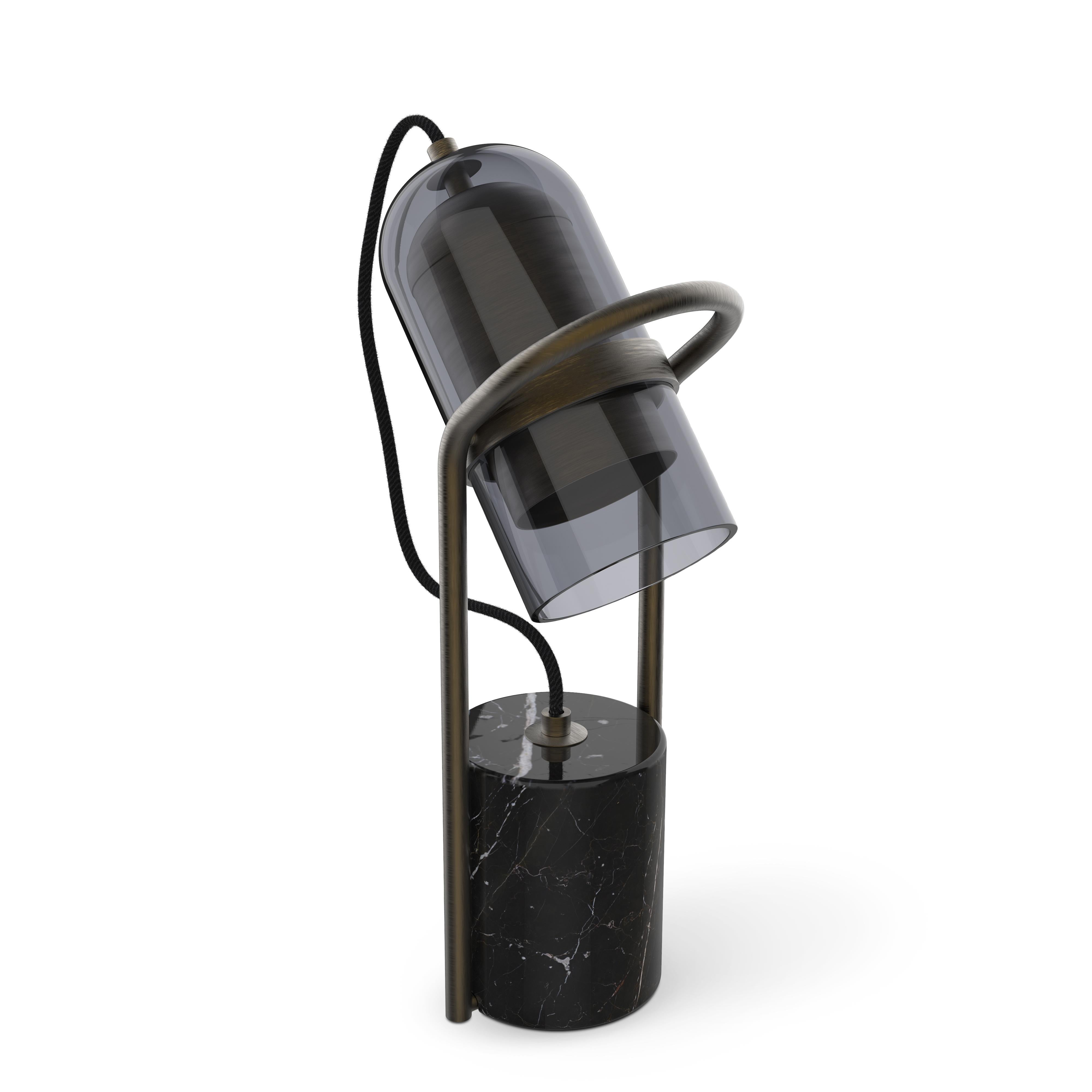 Cleveland Tischlampe aus Marmor und Messing, 21. Jahrhundert im Zustand „Neu“ im Angebot in RIO TINTO, PT