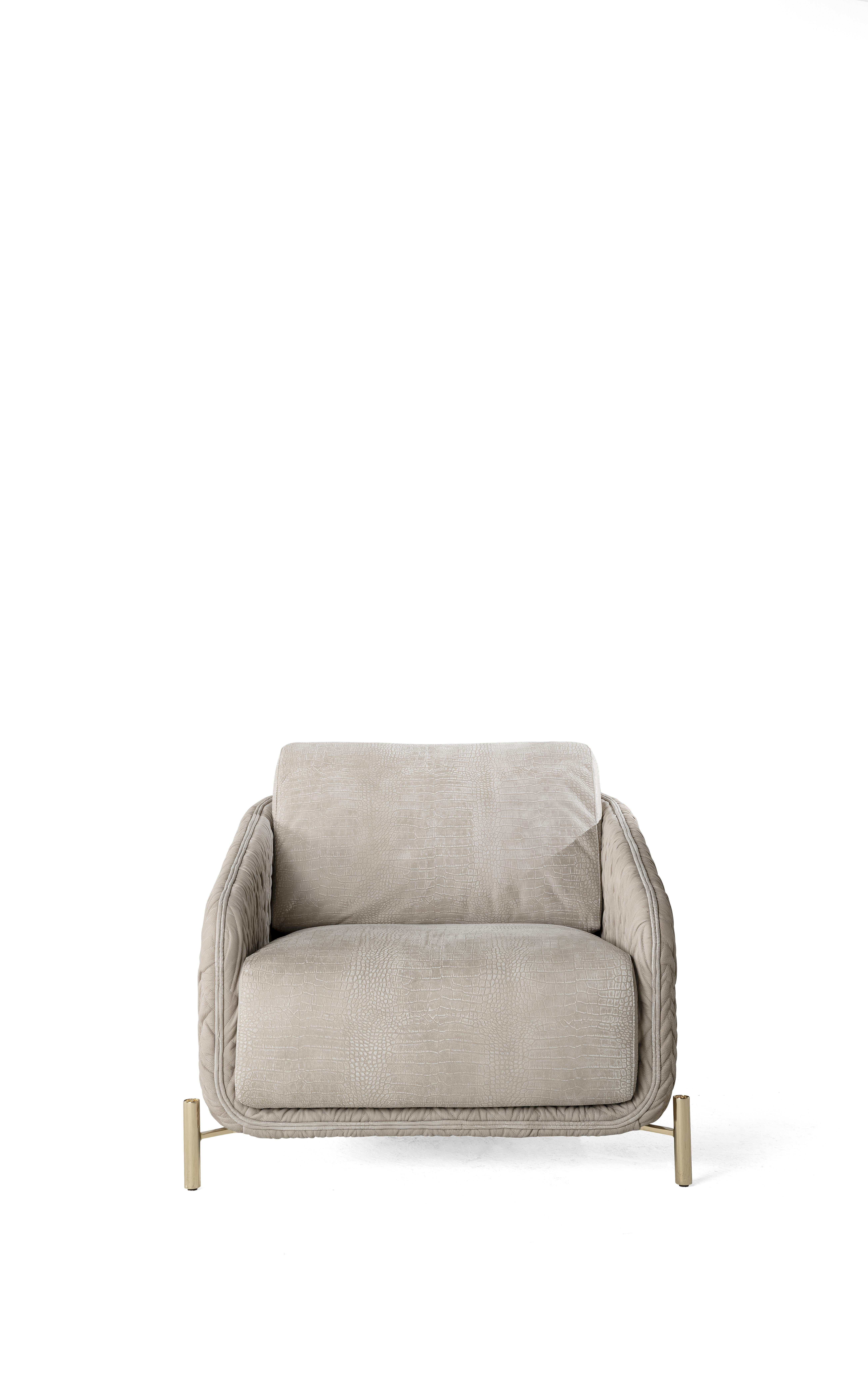 Italian 21st Century Clifton Armchair in Leather by Roberto Cavalli Home Interiors For Sale