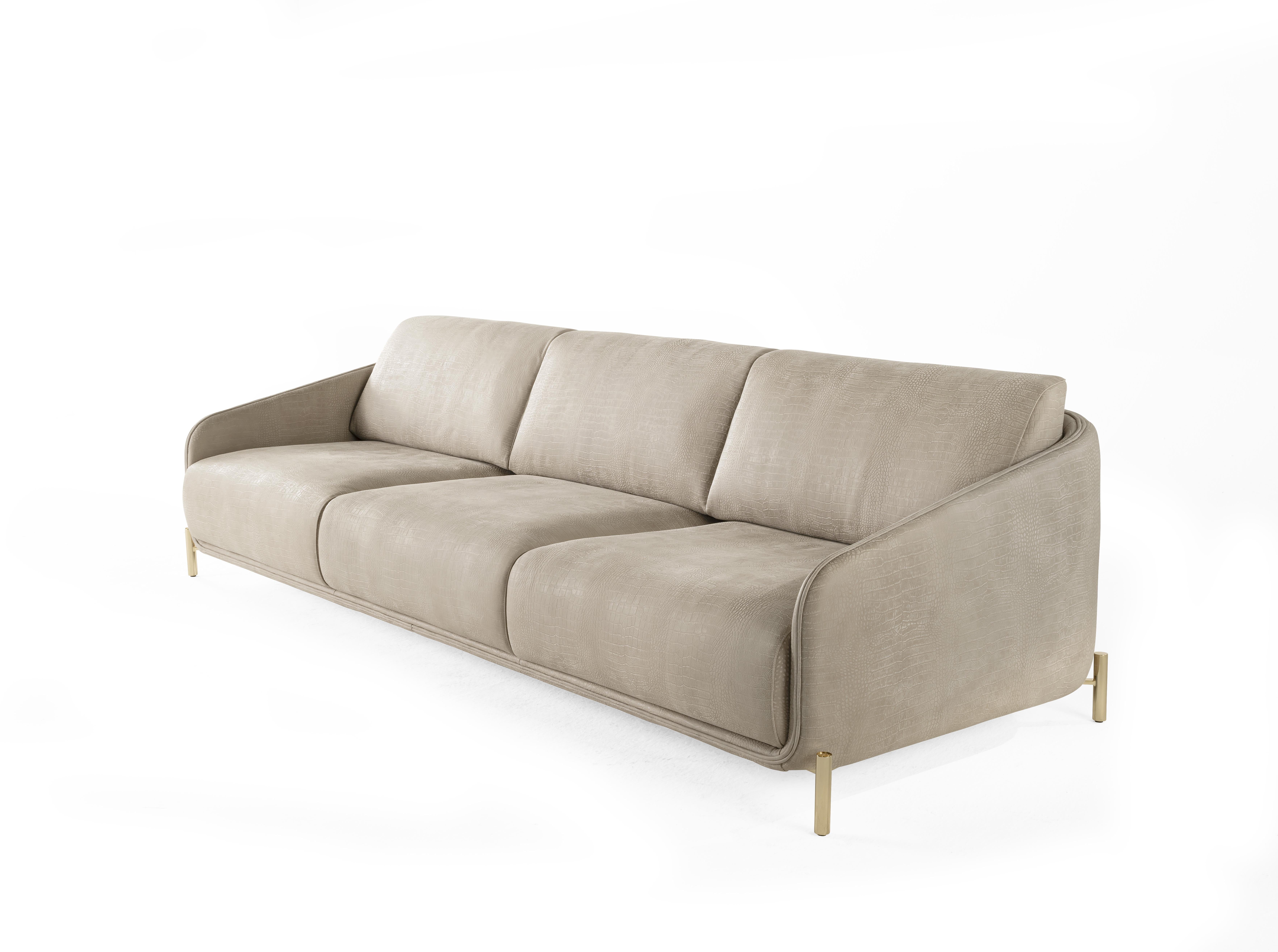 Modern 21st Century Clifton Sofa in Leather by Roberto Cavalli Home Interiors For Sale