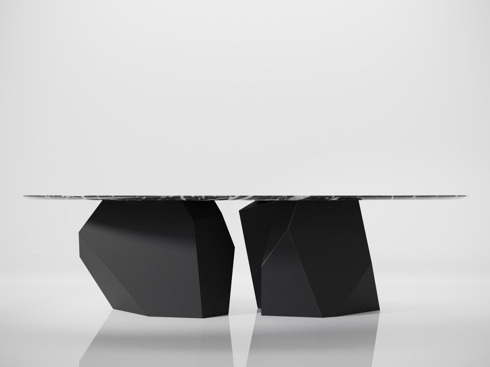 British 21st Century Modern Coffee Table in Marble & Matte Black Finish For Sale