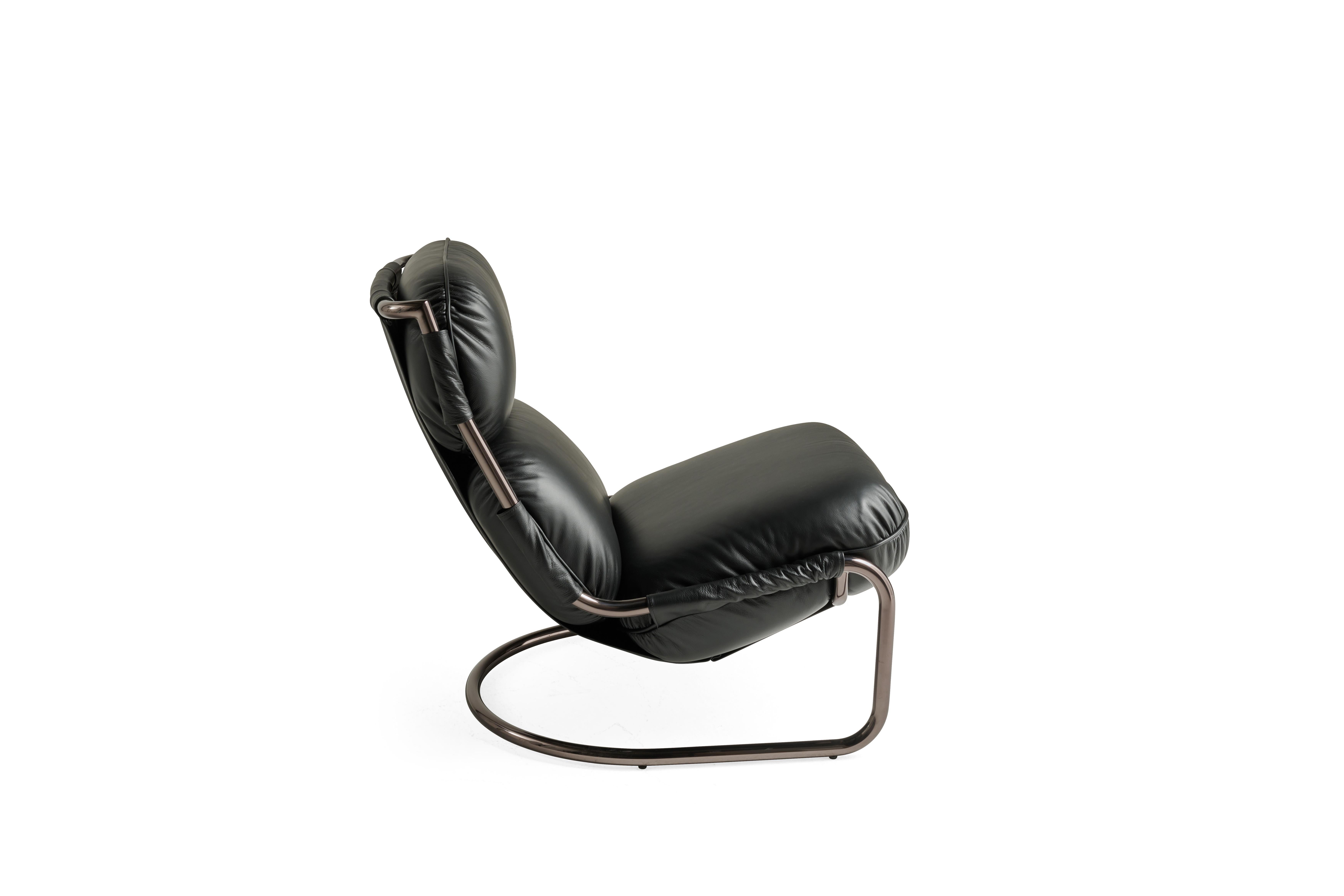 Modern 21st Century Columbus Armchair in Black Leather by Gianfranco Ferré Home For Sale