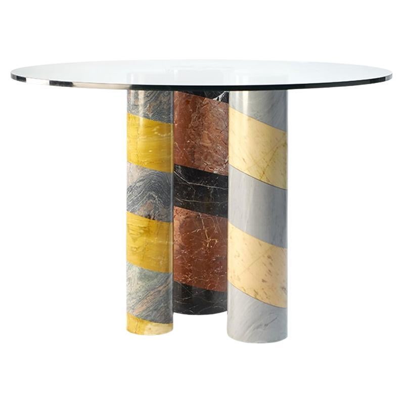 Table de salle à manger moderne en marbre avec plateau en verre par Arch. Pierre Gonalons