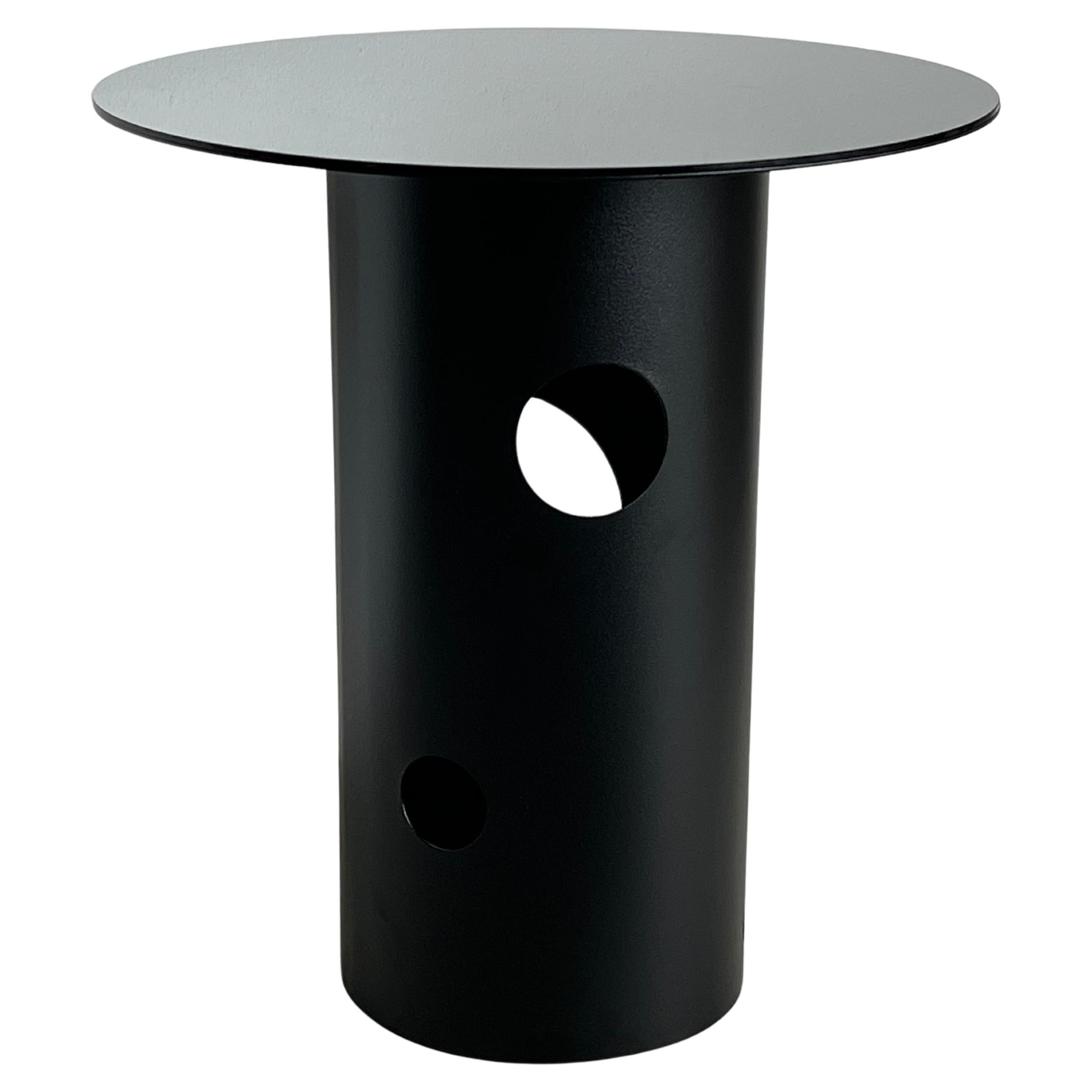 Mesa de comedor Spinzi Silös - Mesa con tapa de espejo - Mesa de comedor de 70 cm

Mesa de comedor de estructura metálica resistente, minimalista y funcional, perfecta para un apartamento pequeño o para un rincón acogedor en la cocina.

Silös es una