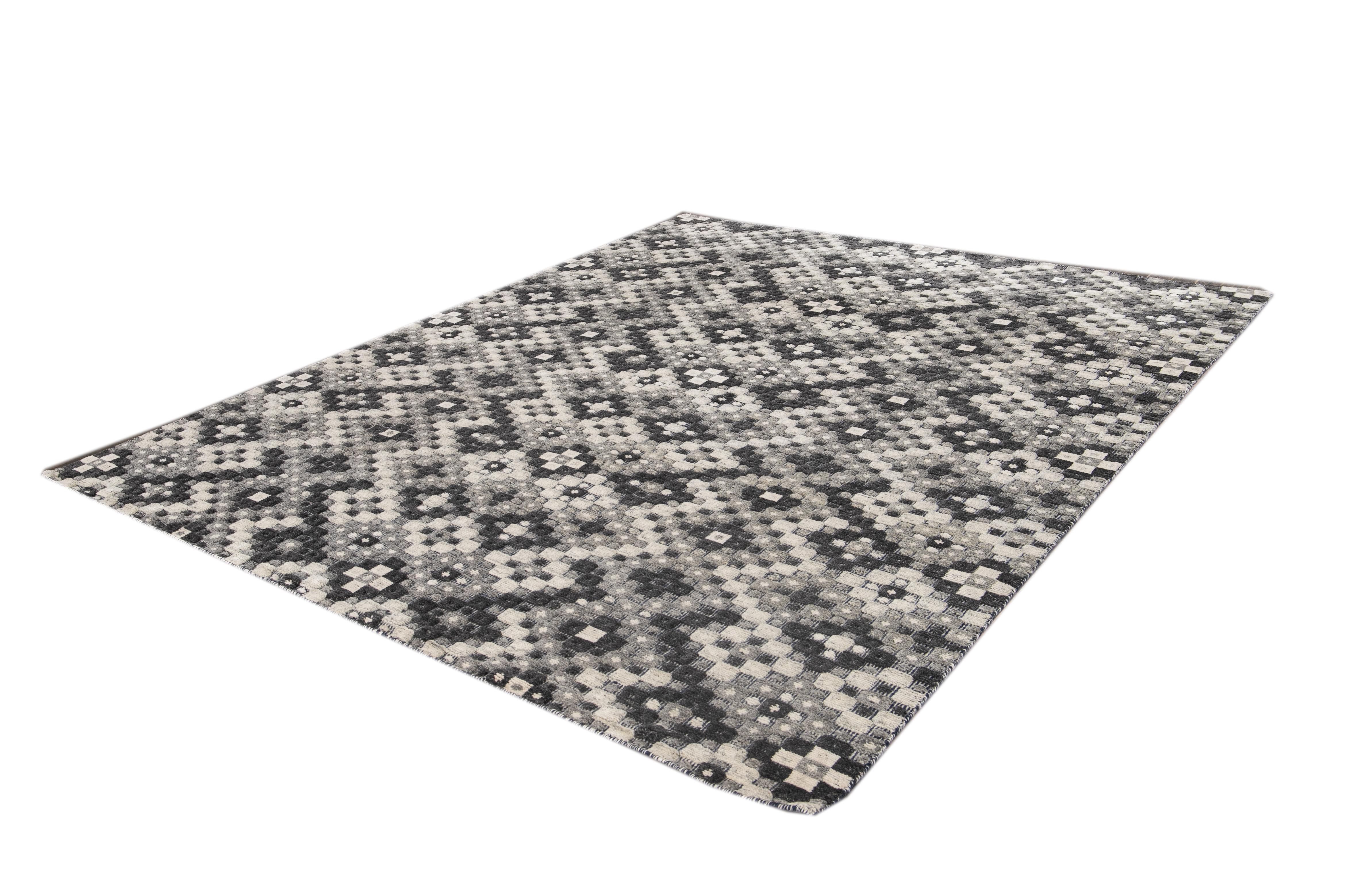 Modern Allover Designed Soumak Wool Rug in Gray Tones For Sale