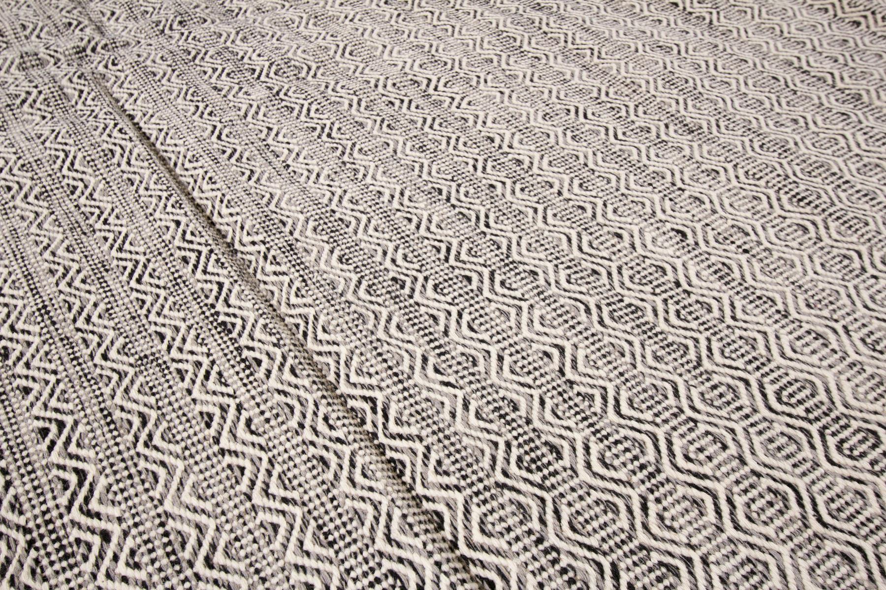  21st Century Contemporary Flatweave Rug For Sale 1