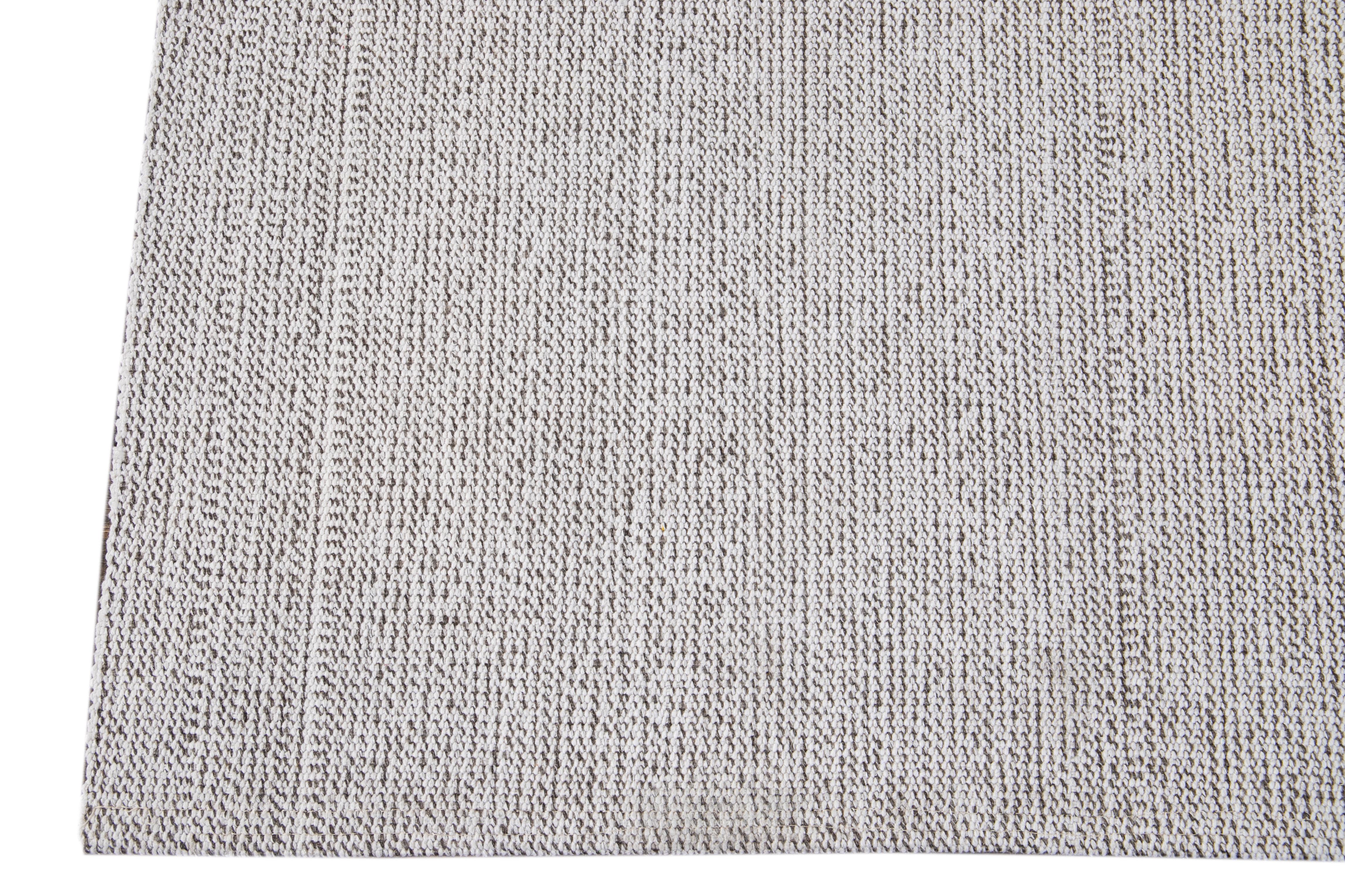 Hand-Knotted 21st Century Contemporary Flat-Weave Wool Rug For Sale
