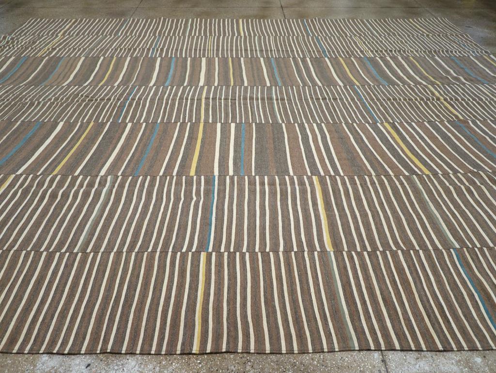 Hand-Woven 21st Century Contemporary Handmade Turkish Flatweave Large Room Size Carpet For Sale