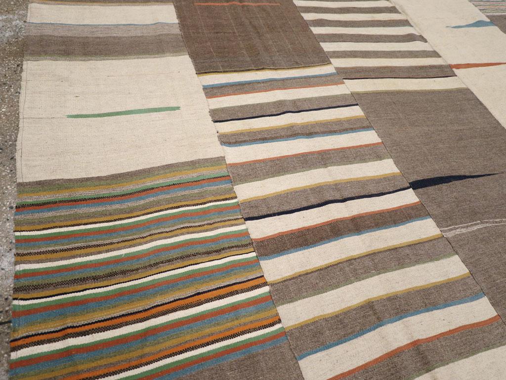 21st Century Contemporary Handmade Turkish Flatweave Room Size Carpet (Moderne) im Angebot