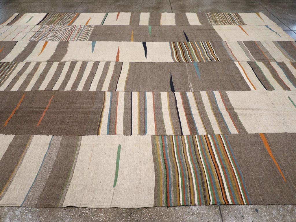21st Century Contemporary Handmade Turkish Flatweave Room Size Carpet (Türkisch) im Angebot