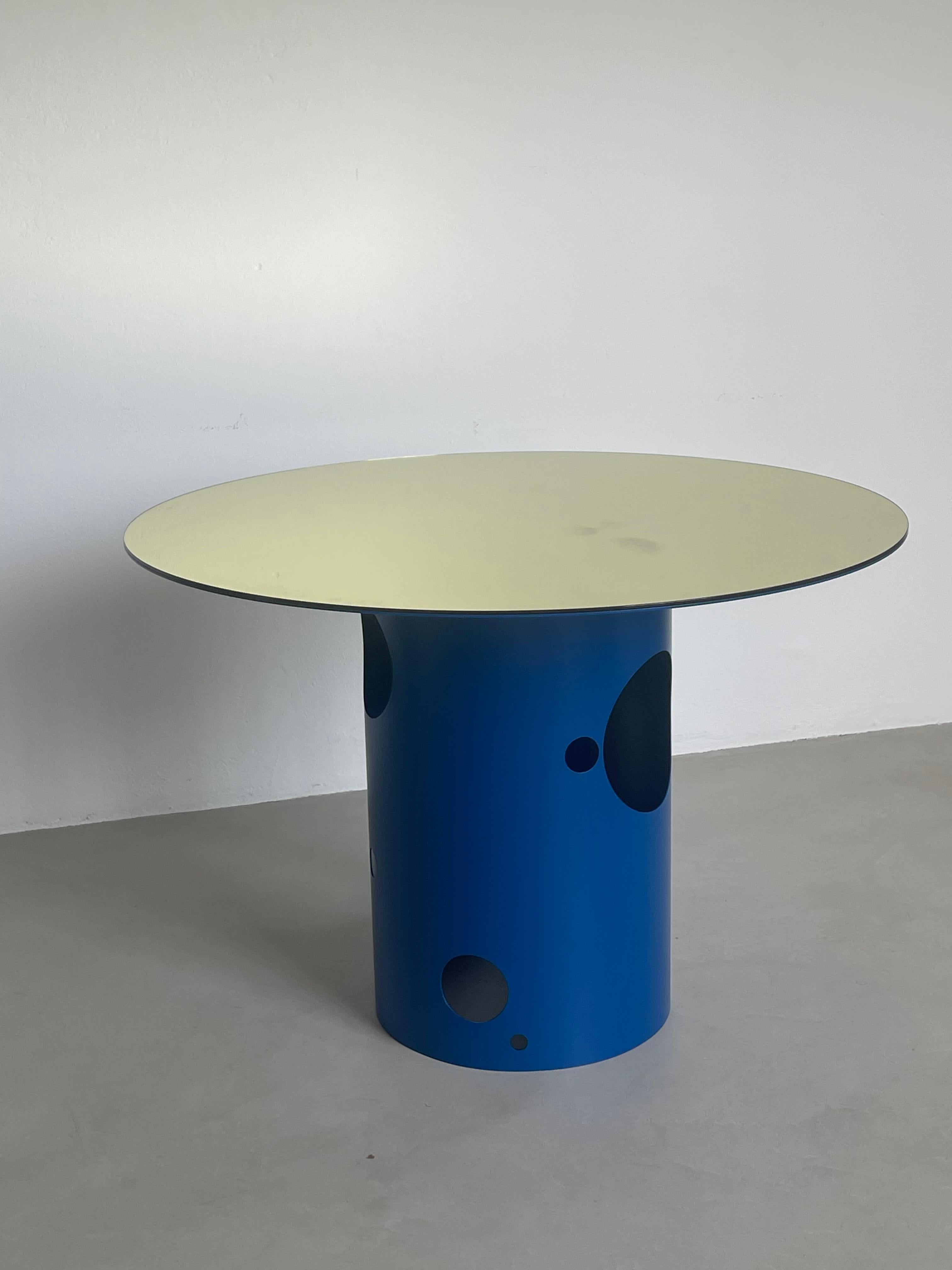 Table de salle à manger ronde ''Silös'' par Spinzi Milano en vente 3
