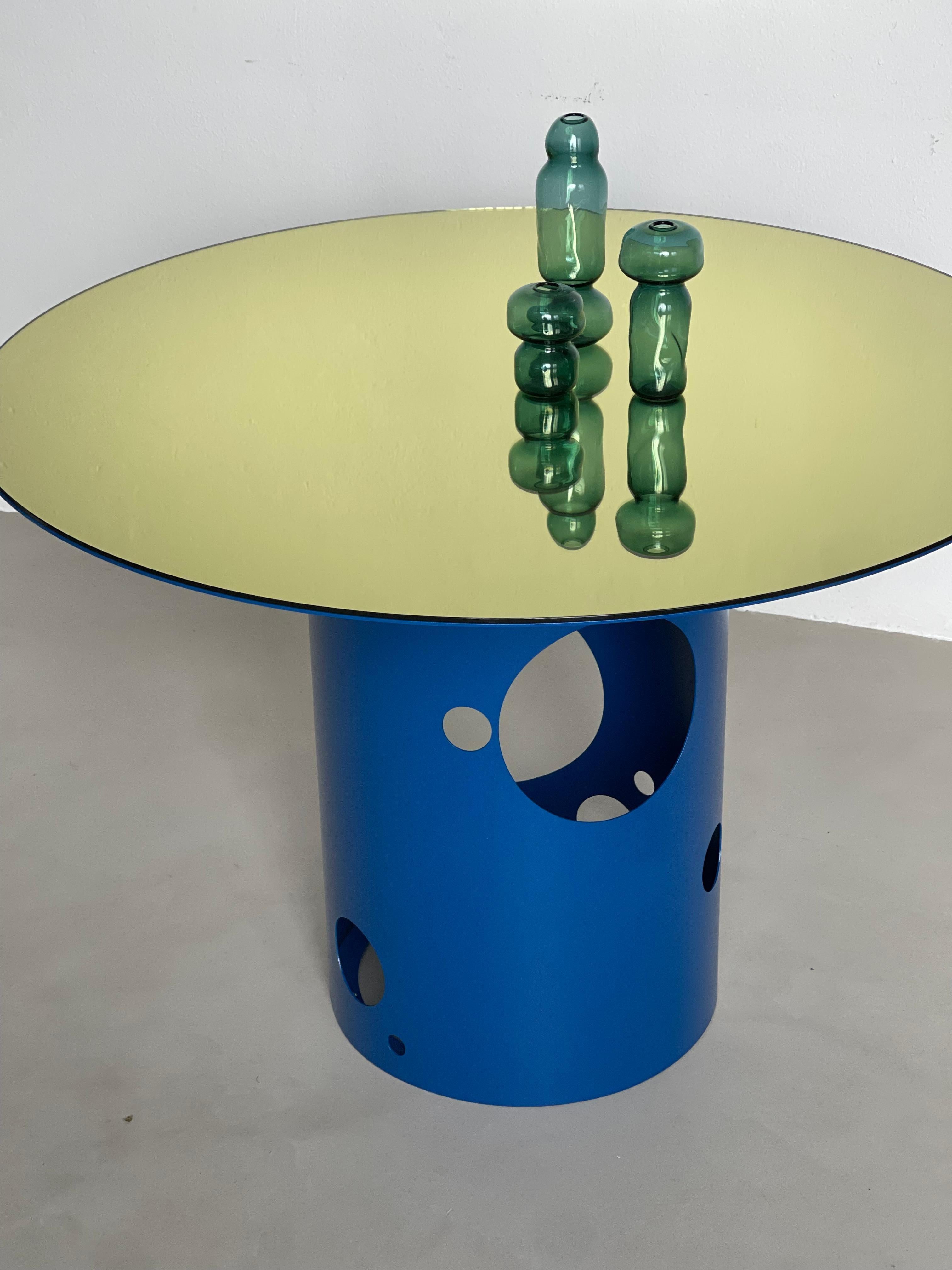 Poudré Table de salle à manger ronde ''Silös'' par Spinzi Milano en vente
