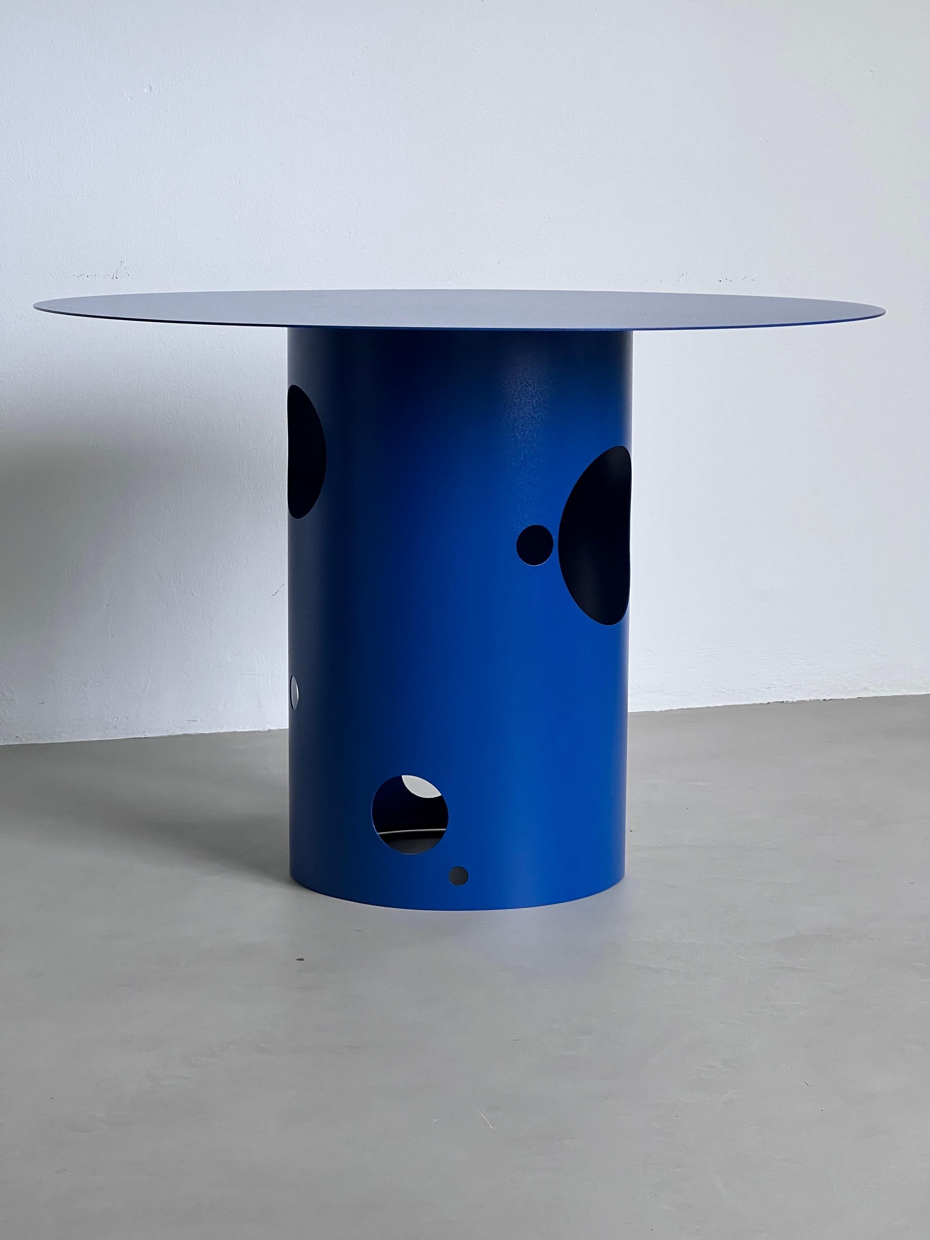 21st Century Contemporary Italian Silos Dining Table by Spinzi, Electric Blue For Sale 3
