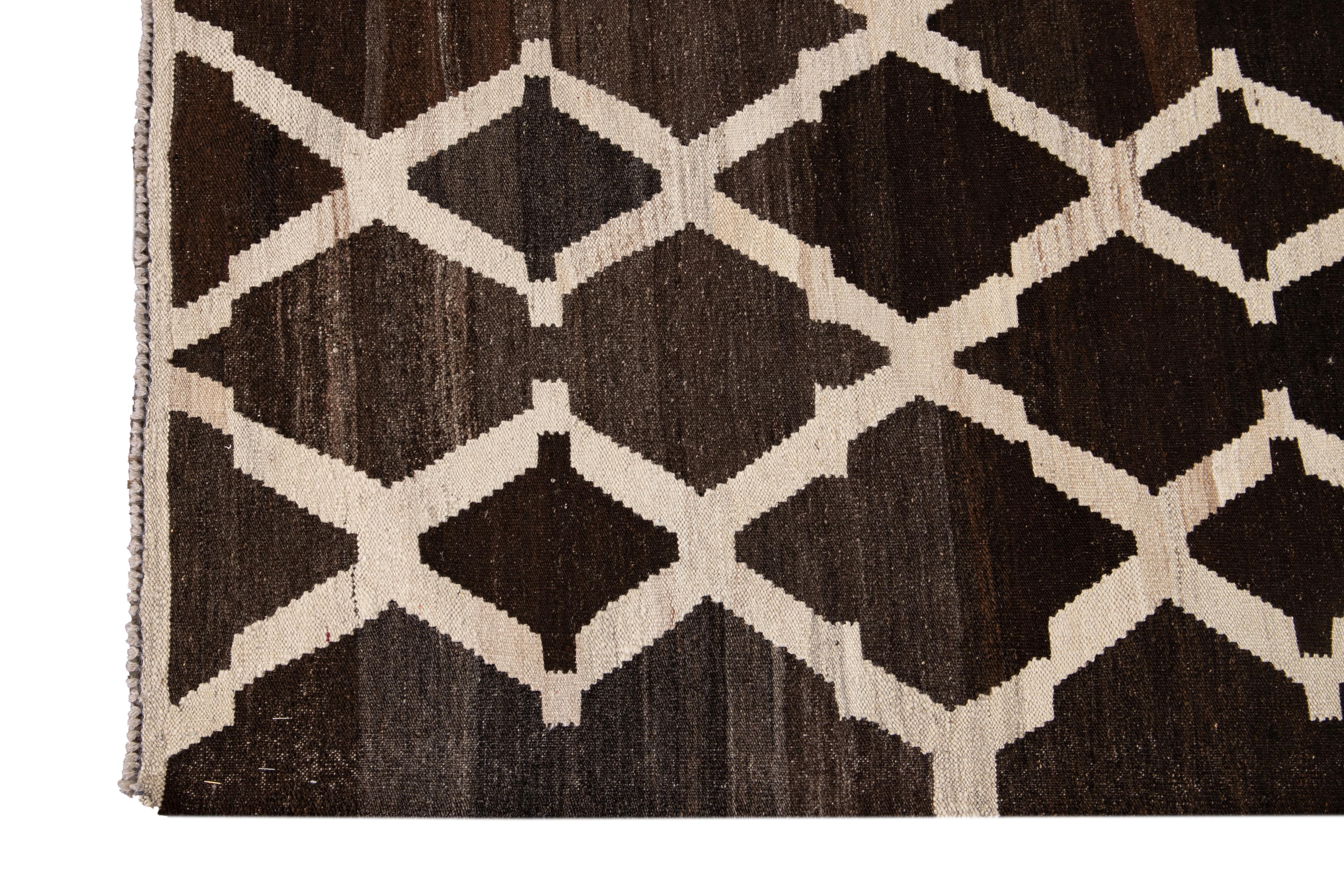 Contemporary Brown Flaweave Kilim Wool Rug With Trellis Design For Sale 1